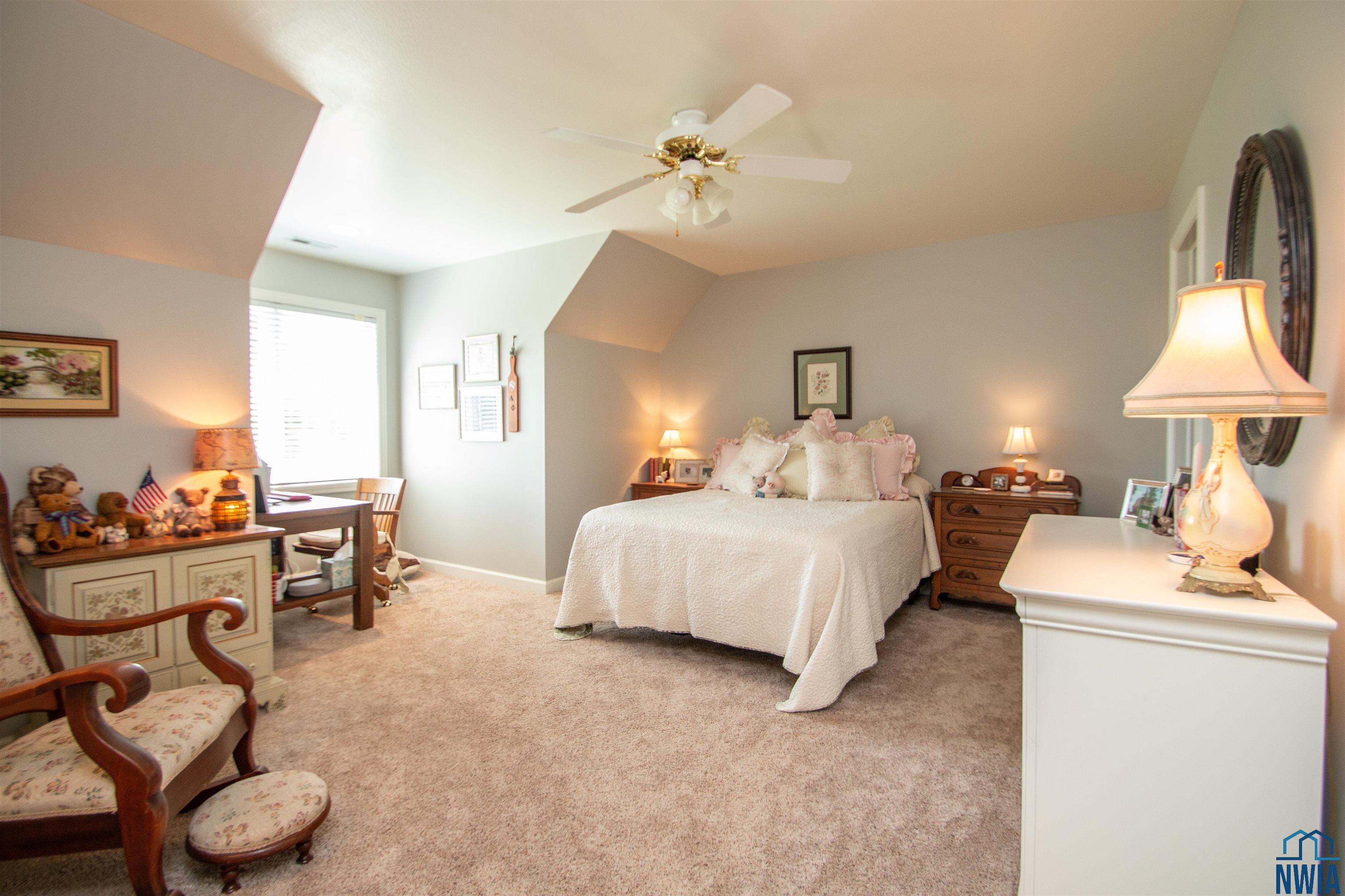 Jefferson, South Dakota, 57038, United States, 5 Bedrooms Bedrooms, ,5 BathroomsBathrooms,Residential,For Sale,2005436