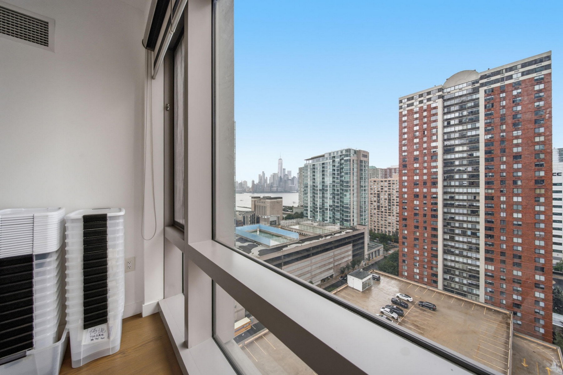  75 Park Lane South, Jc, Downtown, NJ, 07310 - 物件實景