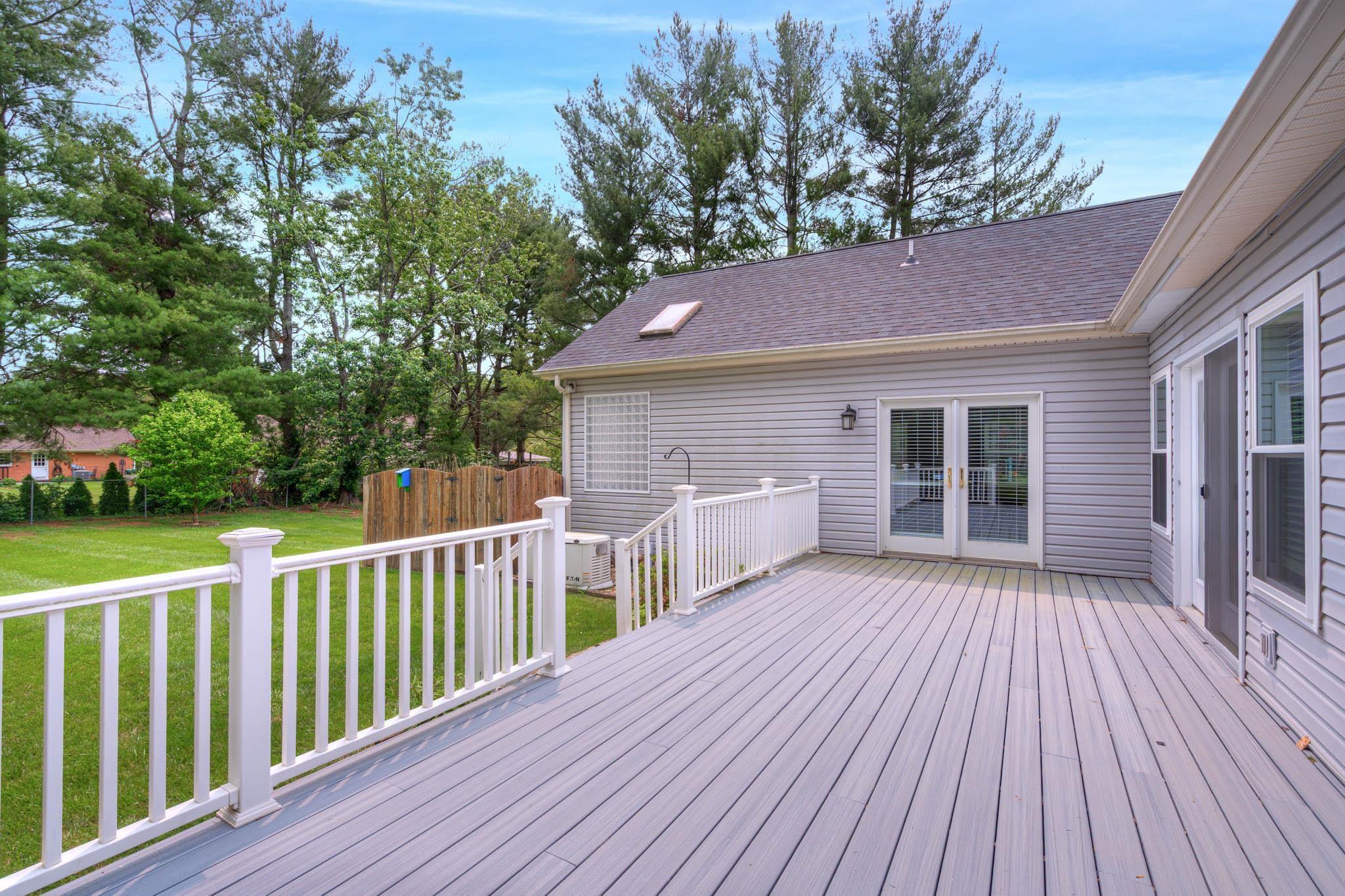 Blacksburg, Virginia, 24060, United States, 4 Bedrooms Bedrooms, ,3 BathroomsBathrooms,Residential,For Sale,1847433
