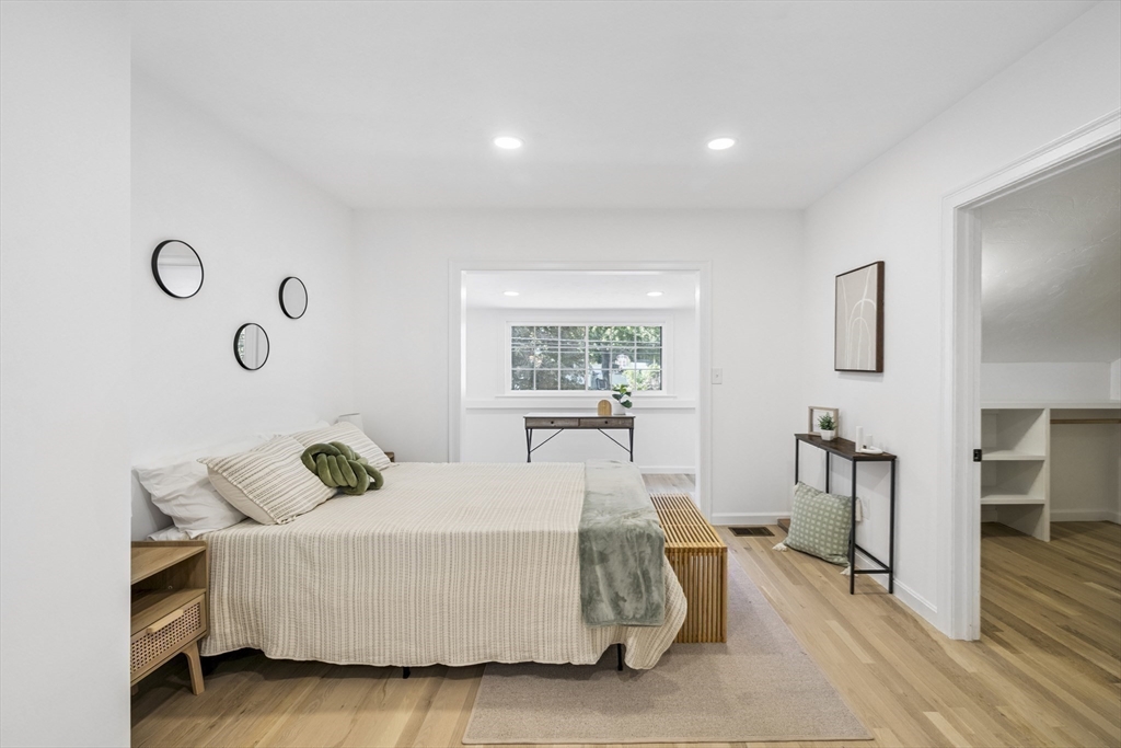 Shrewsbury, Massachusetts, 01545, United States, 3 Bedrooms Bedrooms, ,3 BathroomsBathrooms,Residential,For Sale,1907177