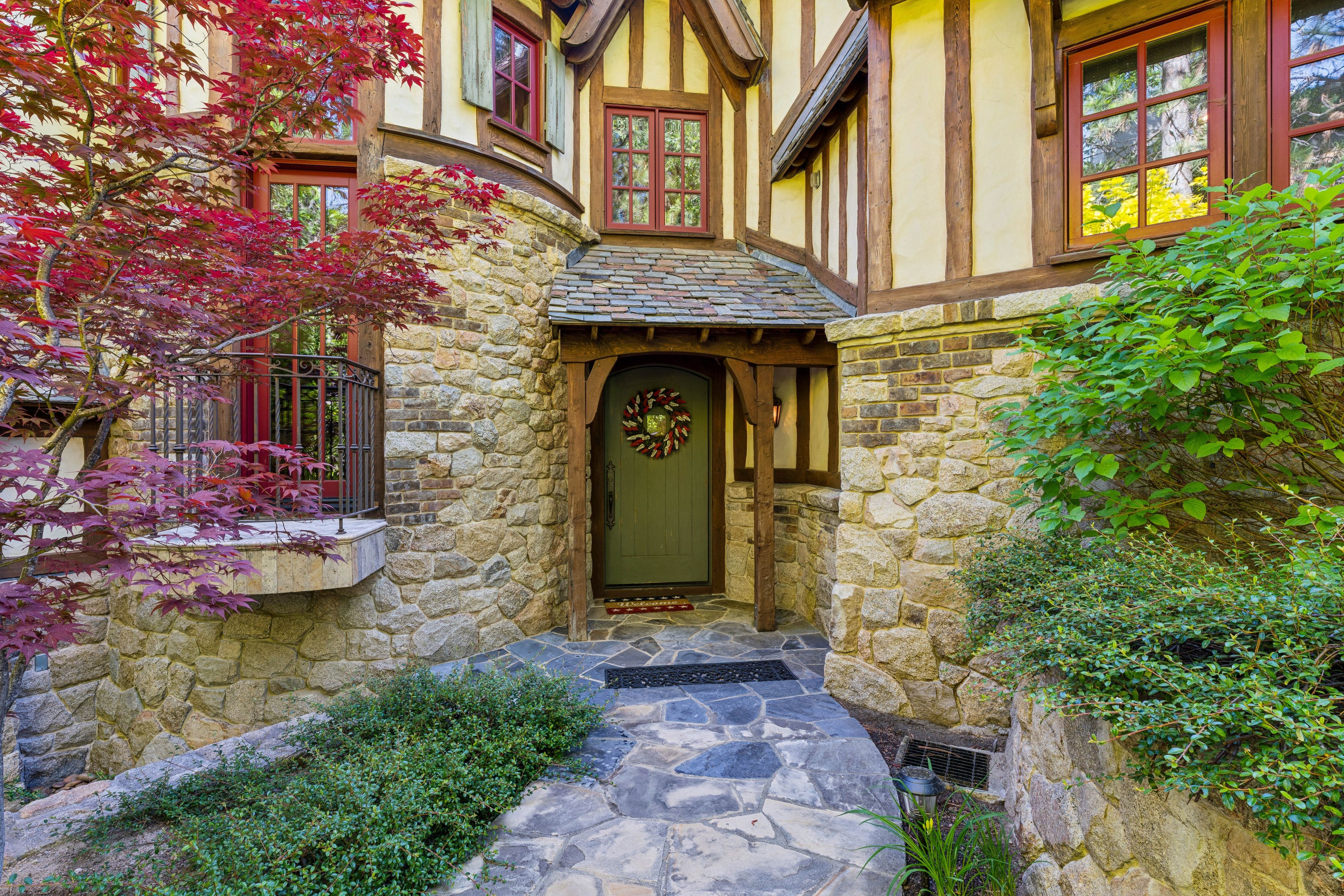  27956 High Knoll Road, Lake Arrowhead, CA 92352 - 物件實景