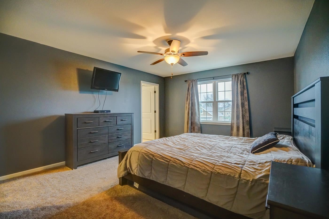 Fort Atkinson, Wisconsin, 53538, United States, 3 Bedrooms Bedrooms, ,4 BathroomsBathrooms,Residential,For Sale,1977213