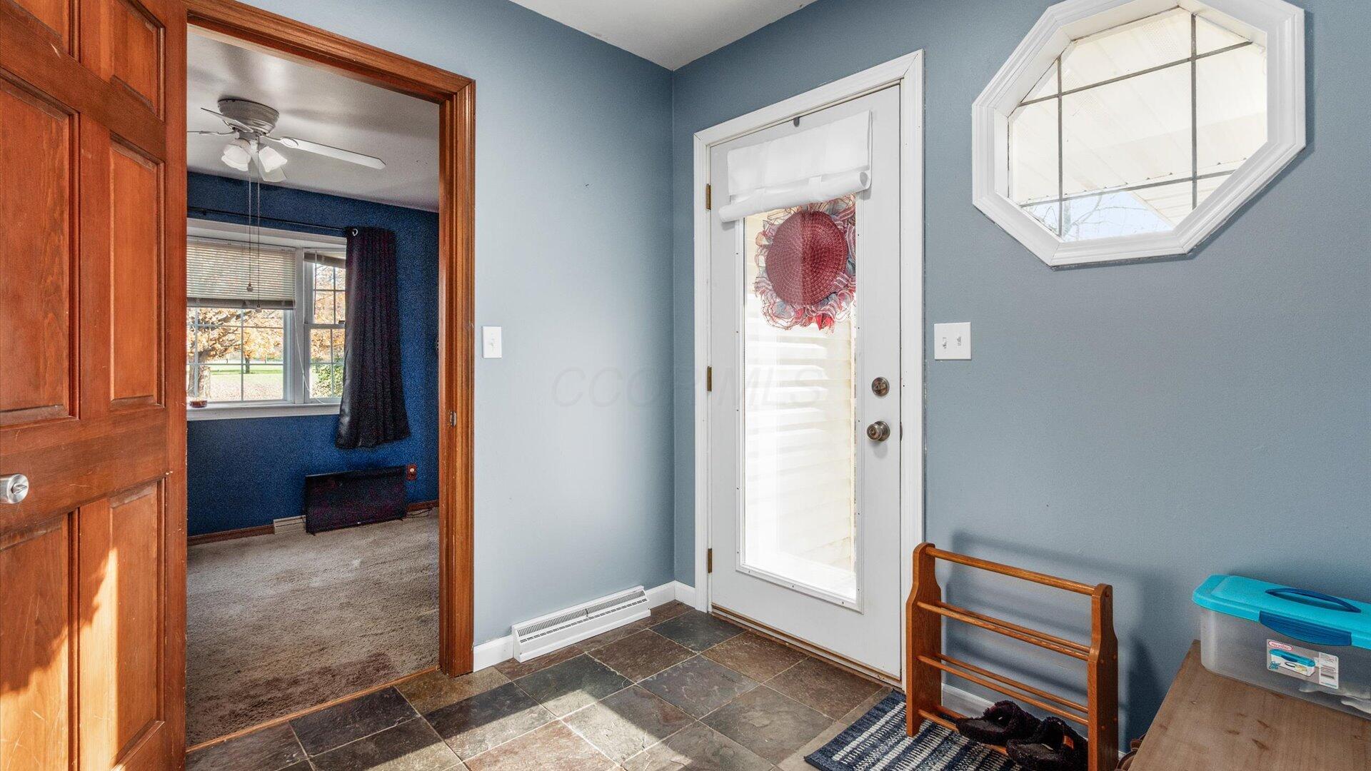 Zanesville, Ohio, 43701, United States, 5 Bedrooms Bedrooms, ,3 BathroomsBathrooms,Residential,For Sale,1988583