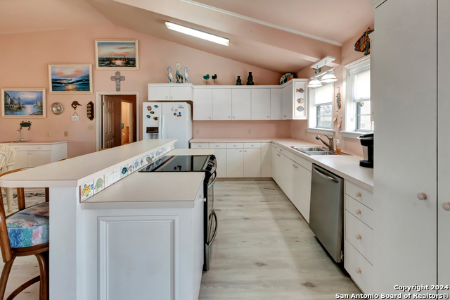 504 S 12th Street, Port O'Connor, Texas, 77982, United States, 5 Bedrooms Bedrooms, ,4 BathroomsBathrooms,Residential,For Sale,504 S 12th Street,1680870