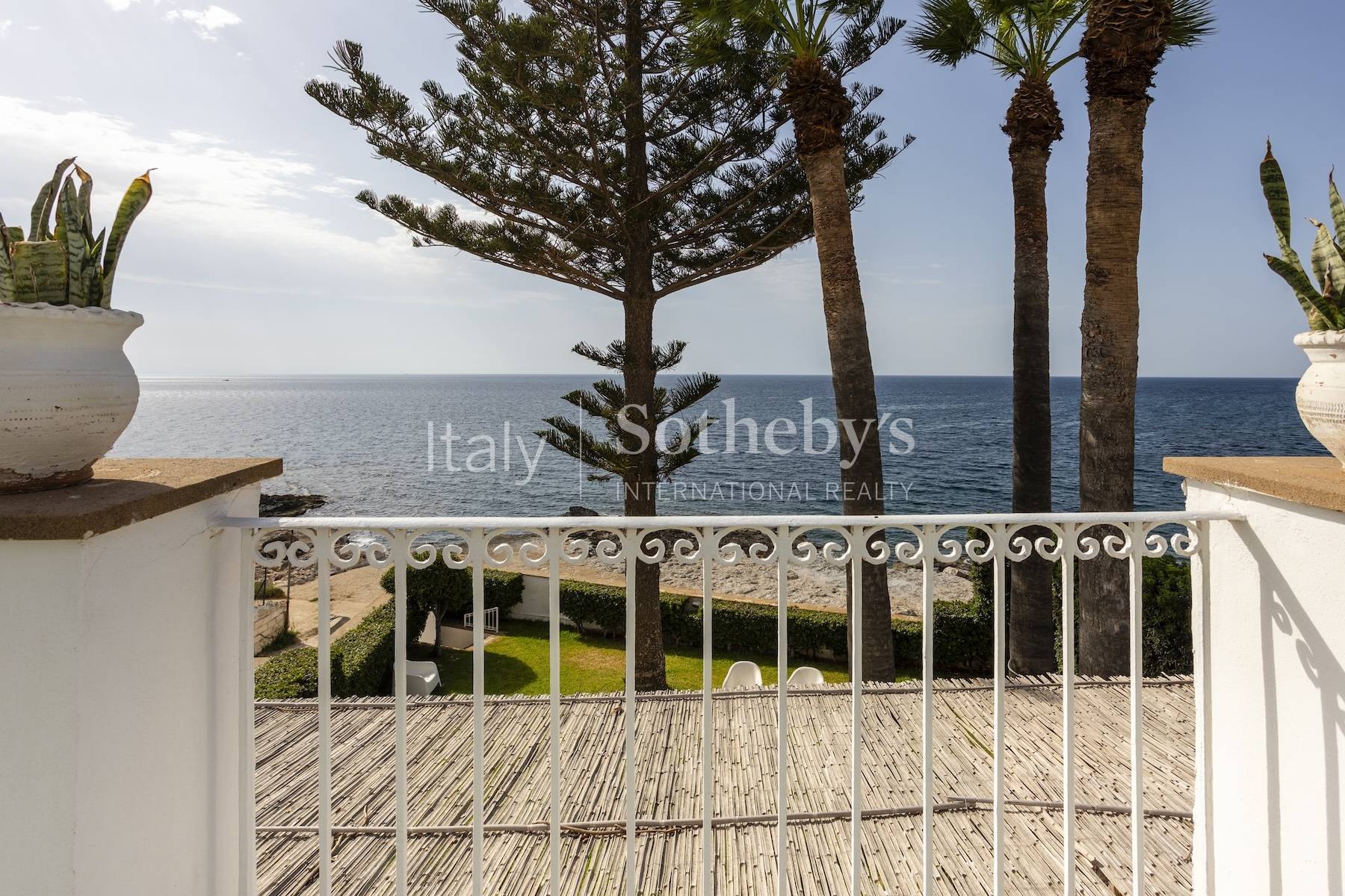  Exclusive villa with direct access to the sea of Fontane Bianche - 物件實景