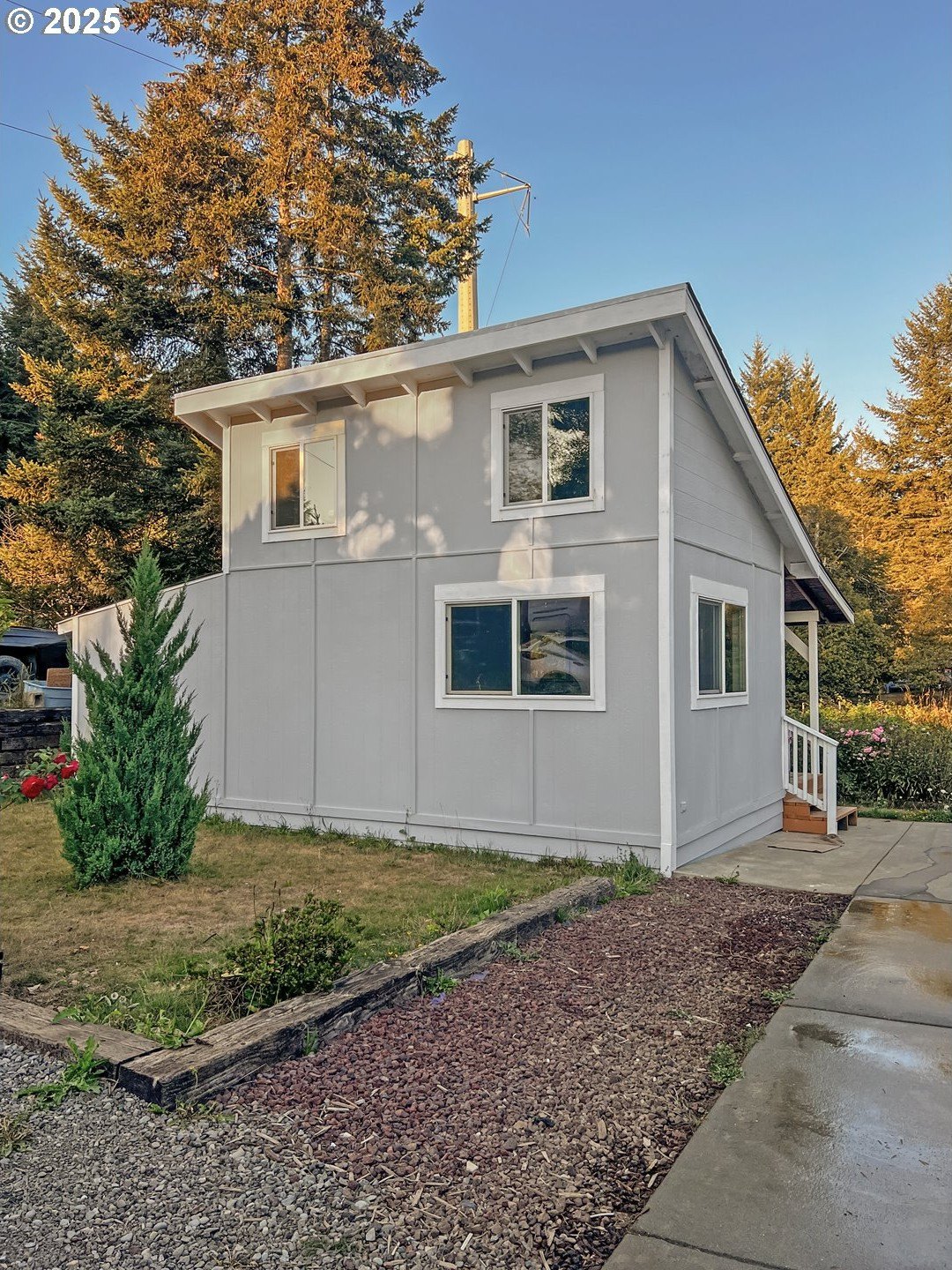 Brookings, Oregon, 97415, United States, 3 Bedrooms Bedrooms, ,3 BathroomsBathrooms,Residential,For Sale,1937548