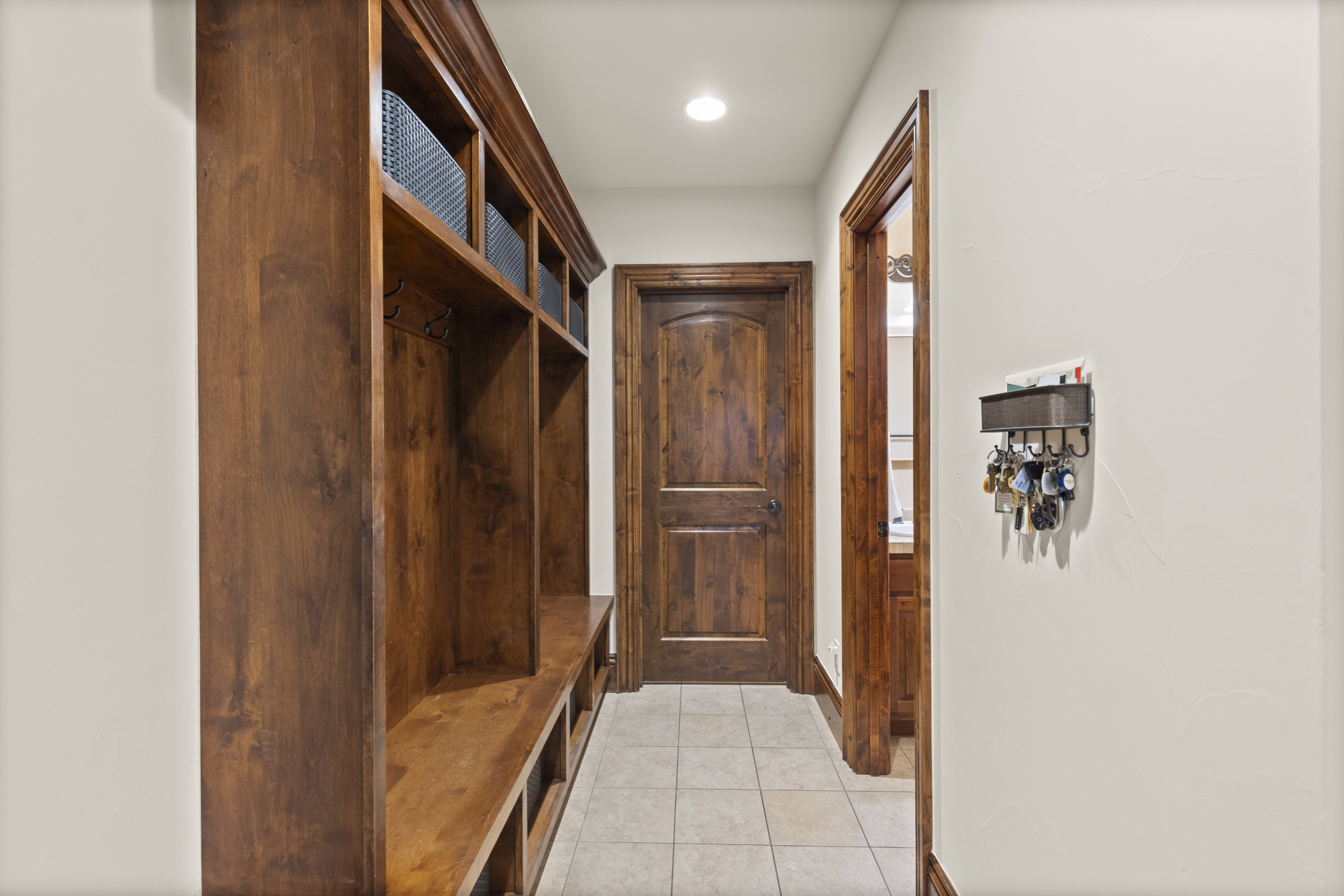  LUXURY LIVING IN LOWRY TIMELESS ENGLISH TUDOR EXPANSIVE LOT ON 6TH AVENUE PKWY - 物件實景