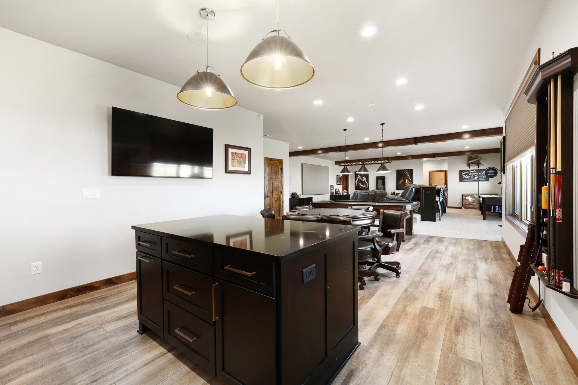 Garrison, North Dakota, 58540, United States, 4 Bedrooms Bedrooms, ,3 BathroomsBathrooms,Residential,For Sale,1975291