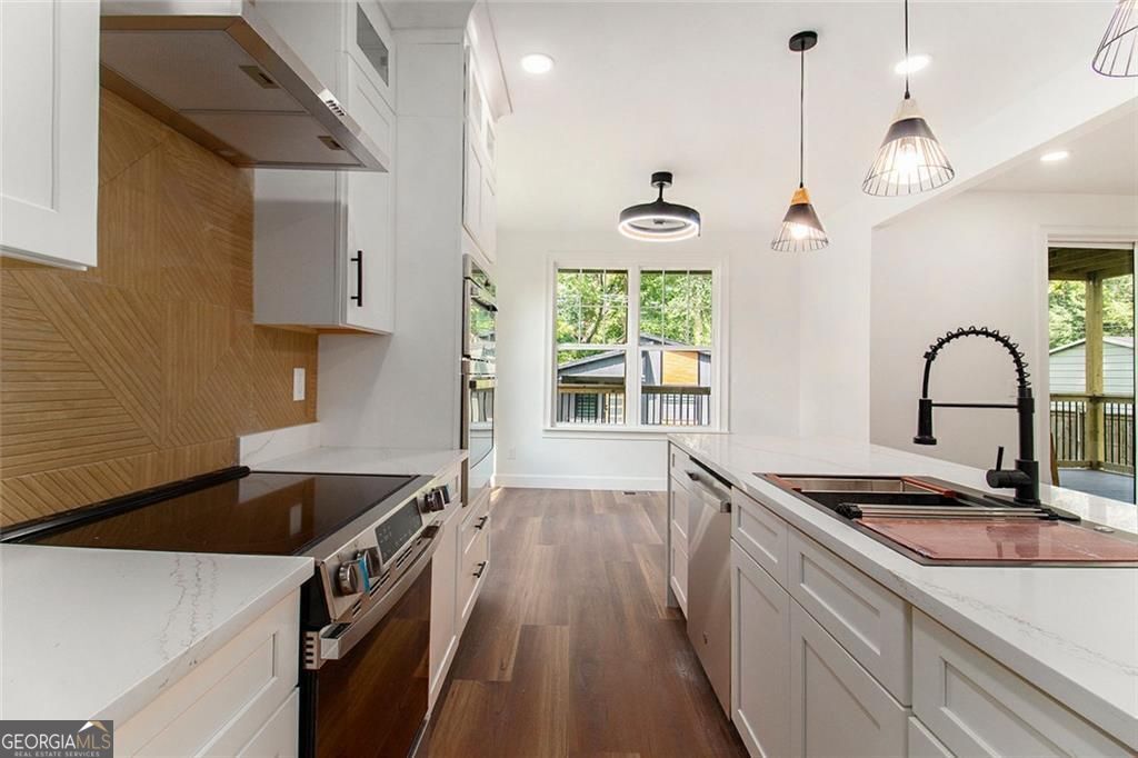 Smyrna, Georgia, 30080, United States, 4 Bedrooms Bedrooms, ,3 BathroomsBathrooms,Residential,For Sale,1913057