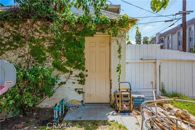 Los Angeles, California, 90024, United States, 3 Bedrooms Bedrooms, ,2 BathroomsBathrooms,Residential,For Sale,1868627