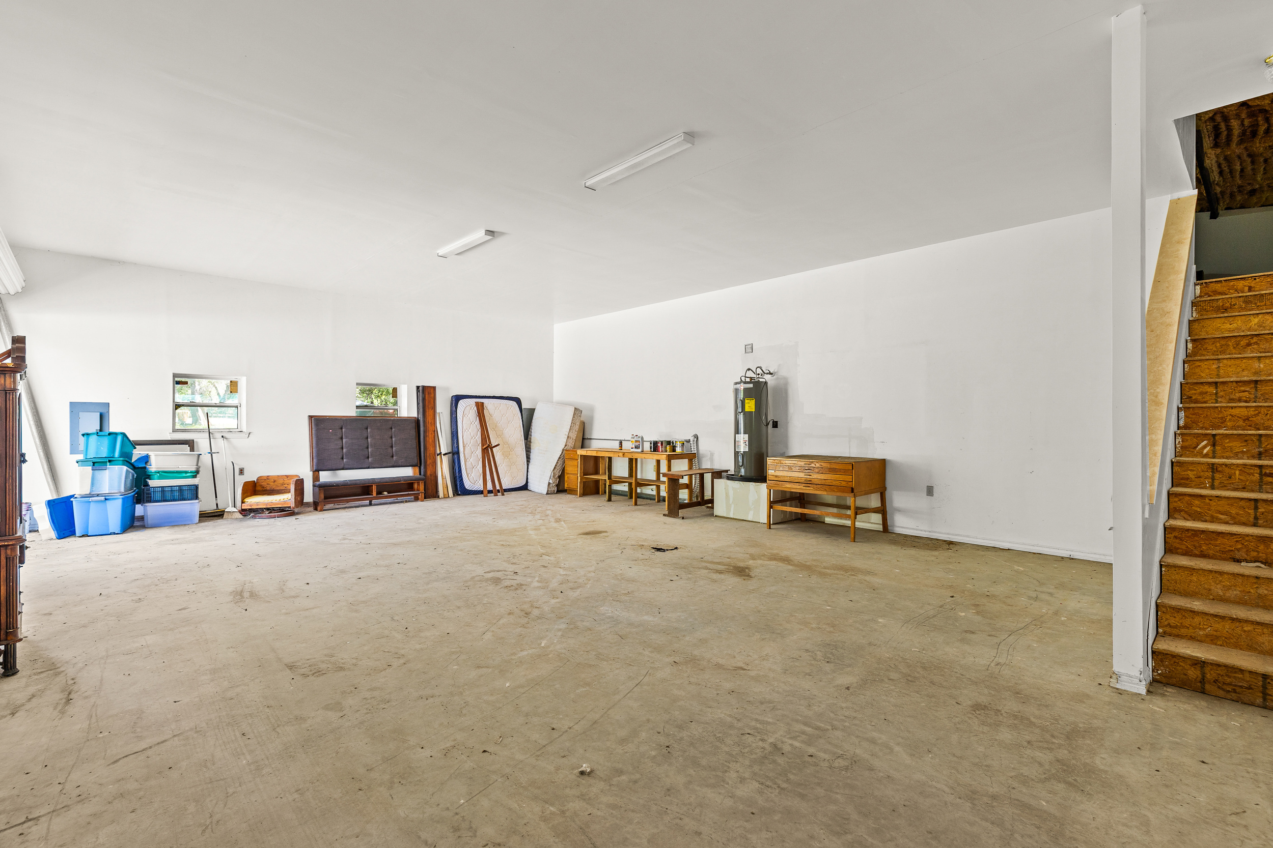 Adkins, Texas, 78101, United States, 4 Bedrooms Bedrooms, ,2 BathroomsBathrooms,Residential,For Sale,1979790