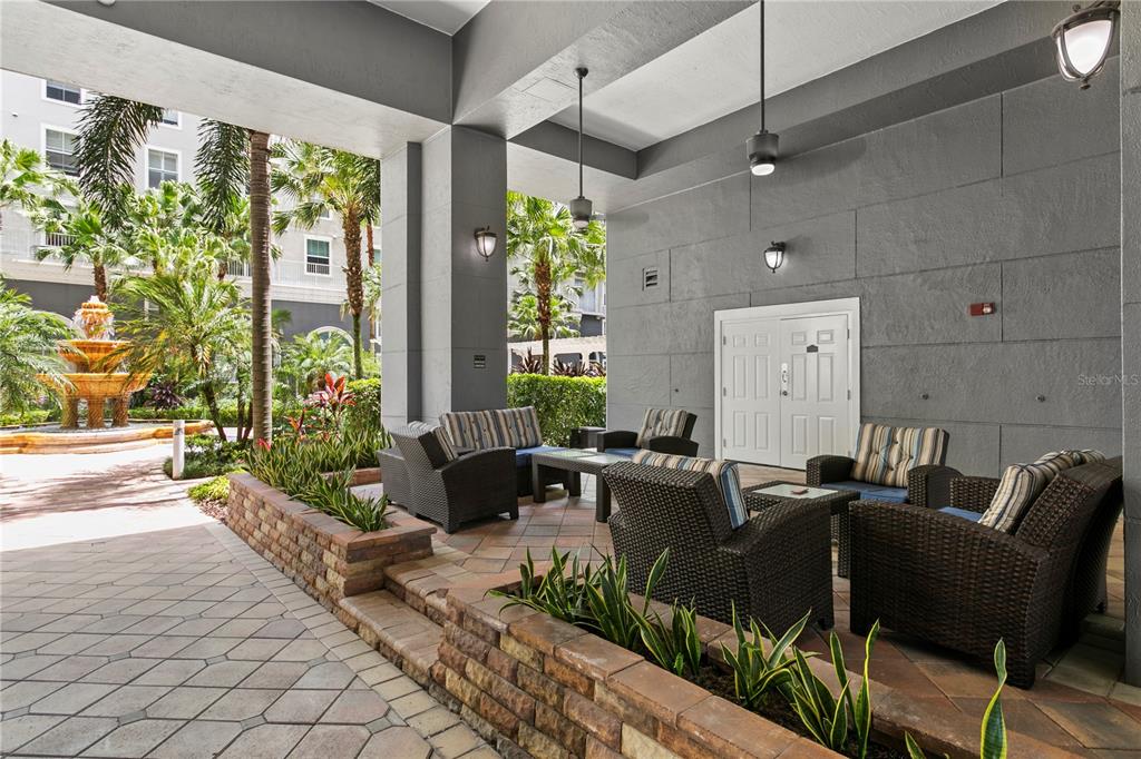 Tampa, Florida, 33602, United States, 2 Bedrooms Bedrooms, ,2 BathroomsBathrooms,Residential,For Sale,2002253