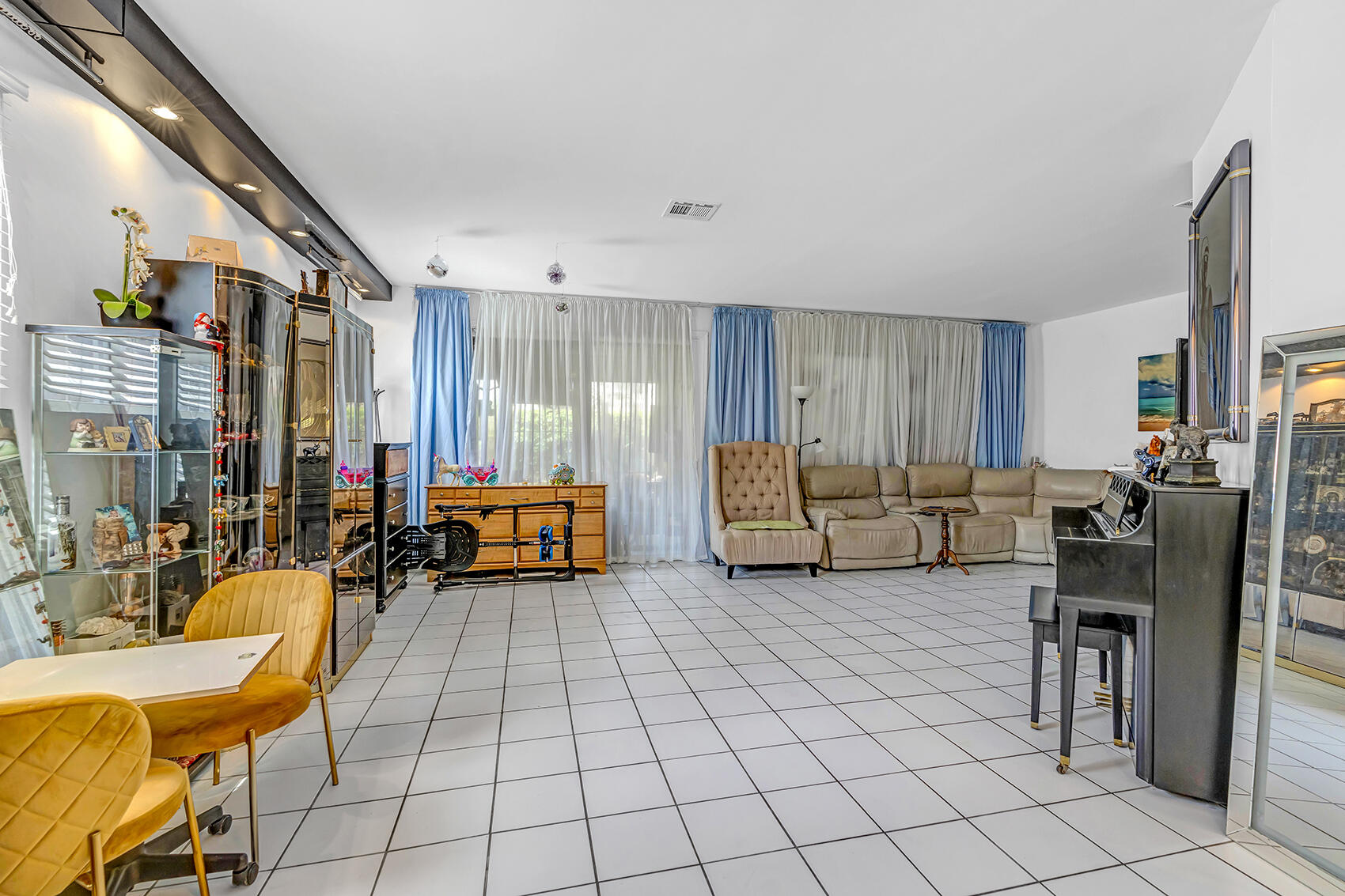 Boca Raton, Florida, 33433, United States, 3 Bedrooms Bedrooms, ,4 BathroomsBathrooms,Residential,For Sale,1786103