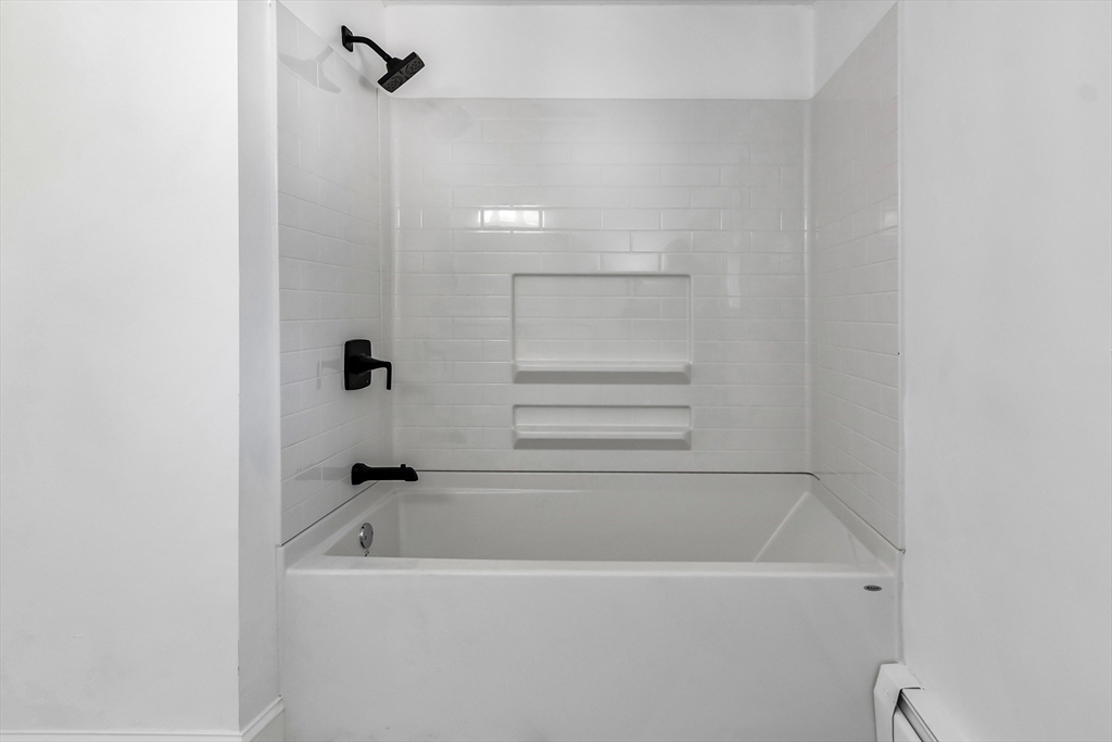 Methuen, Massachusetts, 01844, United States, 4 Bedrooms Bedrooms, ,3 BathroomsBathrooms,Residential,For Sale,1978164