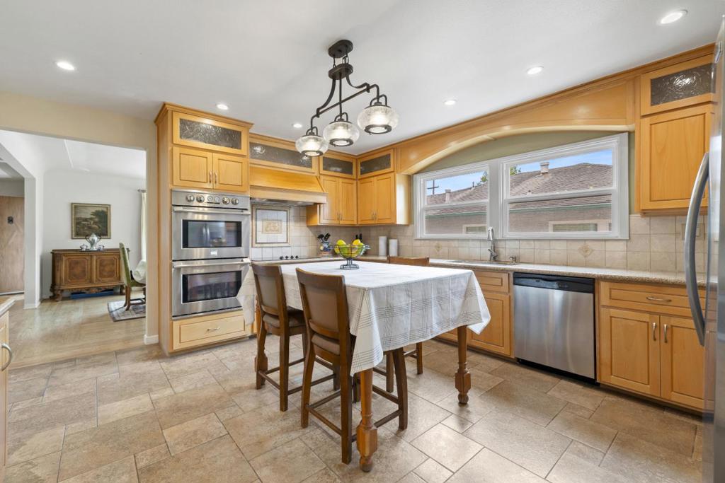 Santa Cruz, California, 95060, United States, 3 Bedrooms Bedrooms, ,3 BathroomsBathrooms,Residential,For Sale,1976527