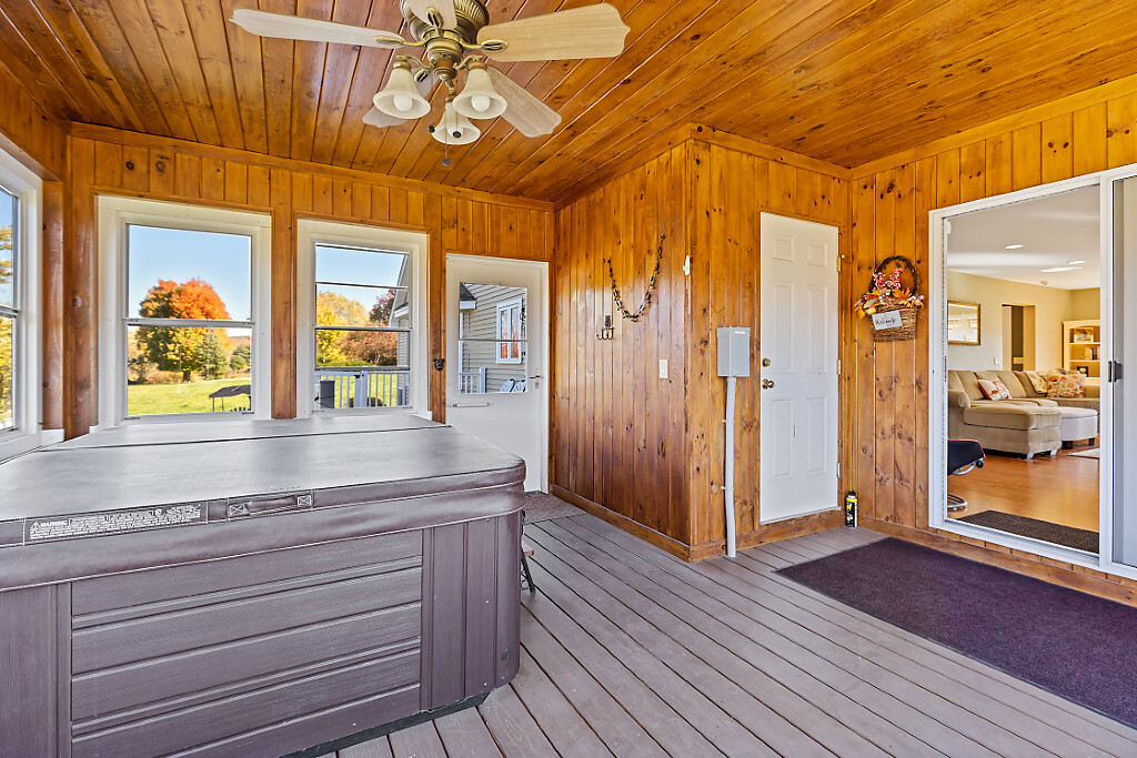 Waterville, Maine, 04901, United States, 4 Bedrooms Bedrooms, ,3 BathroomsBathrooms,Residential,For Sale,1993440