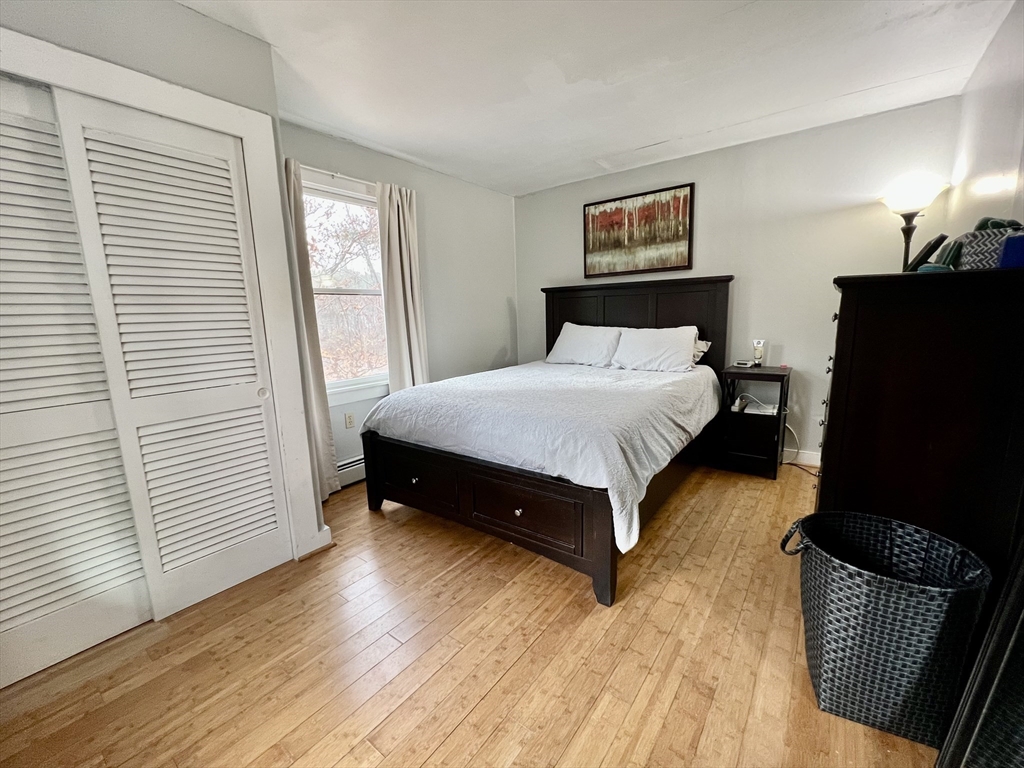 Rowley, Massachusetts, 01969, United States, 3 Bedrooms Bedrooms, ,1 BathroomBathrooms,Residential,For Sale,1988090