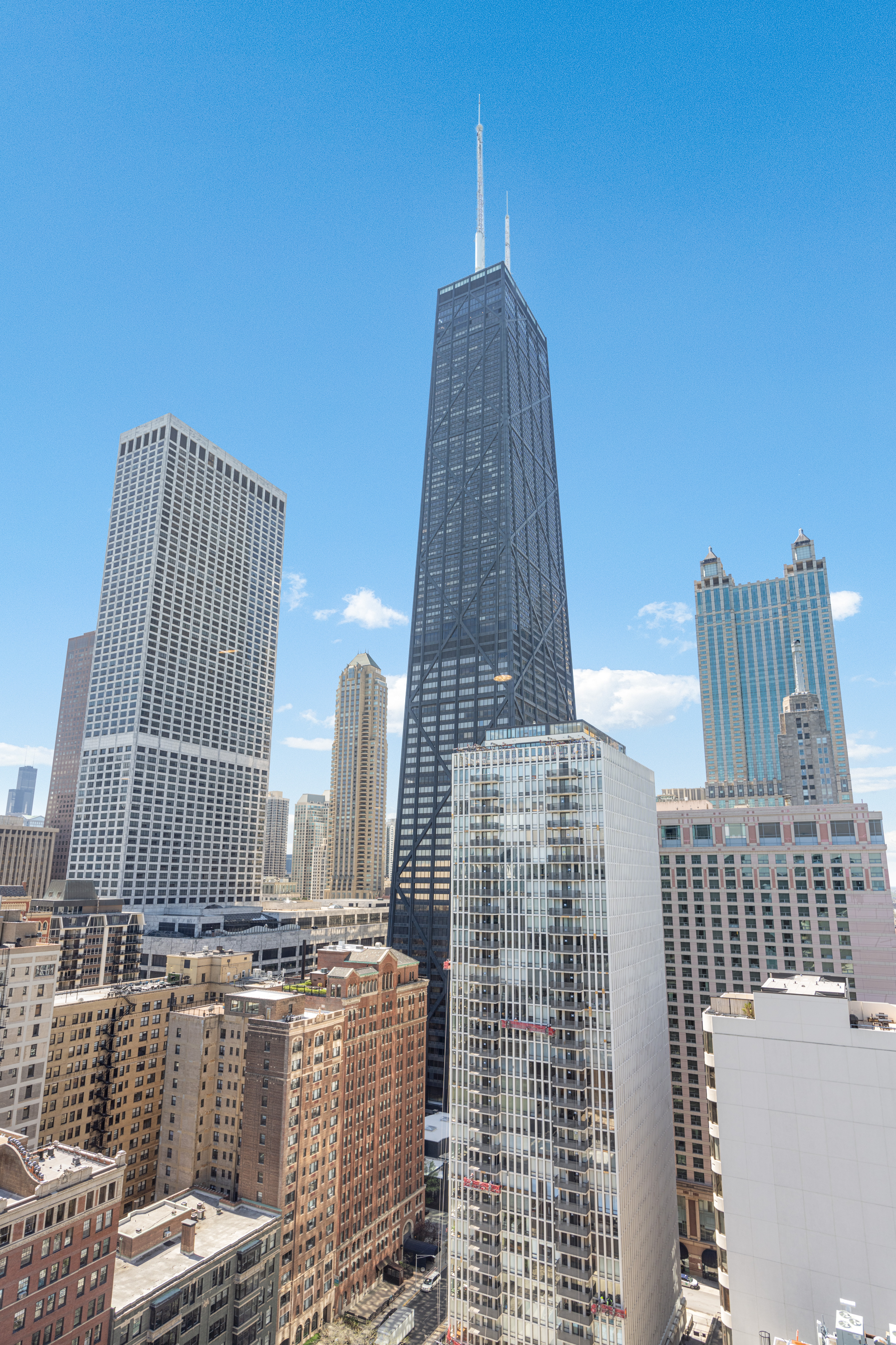  Perched High Above Lake Shore Drive - 物件實景
