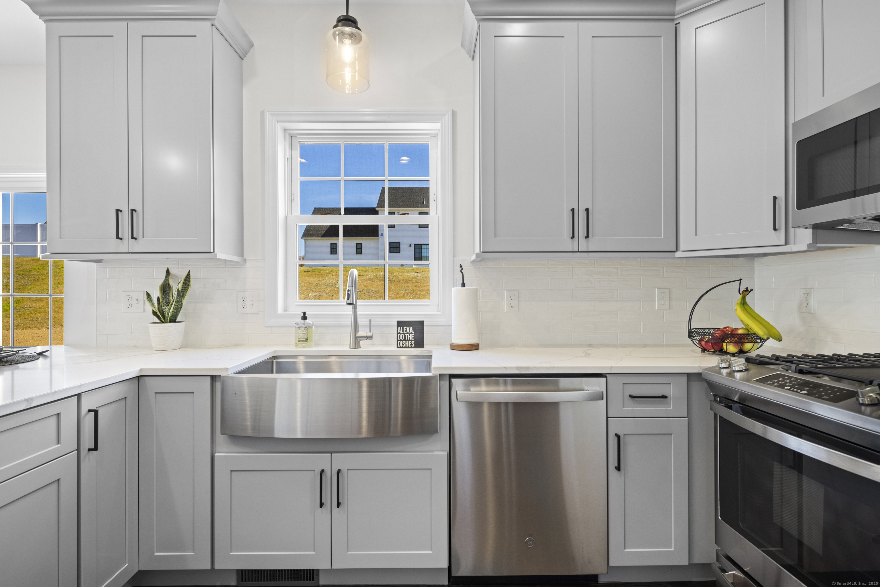 Bristol, Connecticut, 06010, United States, 3 Bedrooms Bedrooms, ,3 BathroomsBathrooms,Residential,For Sale,1920103