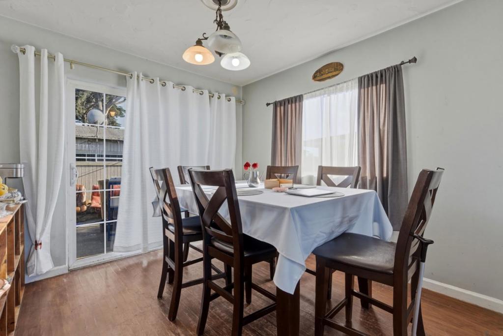 Seaside, California, 93955, United States, 3 Bedrooms Bedrooms, ,1 BathroomBathrooms,Residential,For Sale,2048589