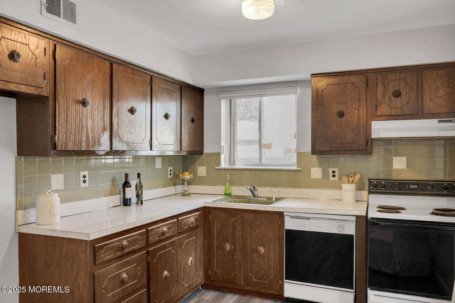 Hazlet, New Jersey, 07730, United States, 4 Bedrooms Bedrooms, ,3 BathroomsBathrooms,Residential,For Sale,2005748