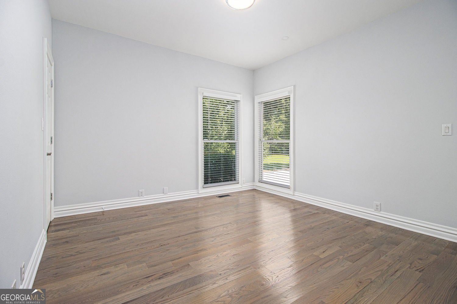 Lithonia, Georgia, 30058, United States, 5 Bedrooms Bedrooms, ,5 BathroomsBathrooms,Residential,For Sale,1863346