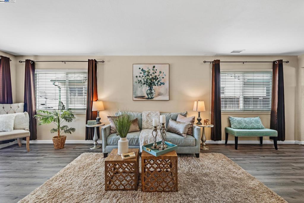 San Leandro, California, 94579, United States, 3 Bedrooms Bedrooms, ,1 BathroomBathrooms,Residential,For Sale,1921969