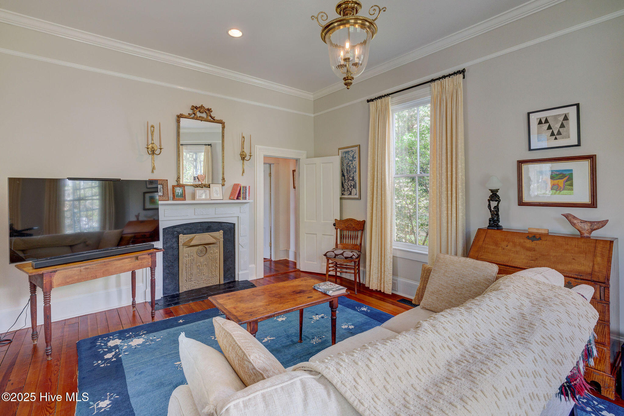 Wilmington, North Carolina, 28401, United States, 4 Bedrooms Bedrooms, ,3 BathroomsBathrooms,Residential,For Sale,1874502