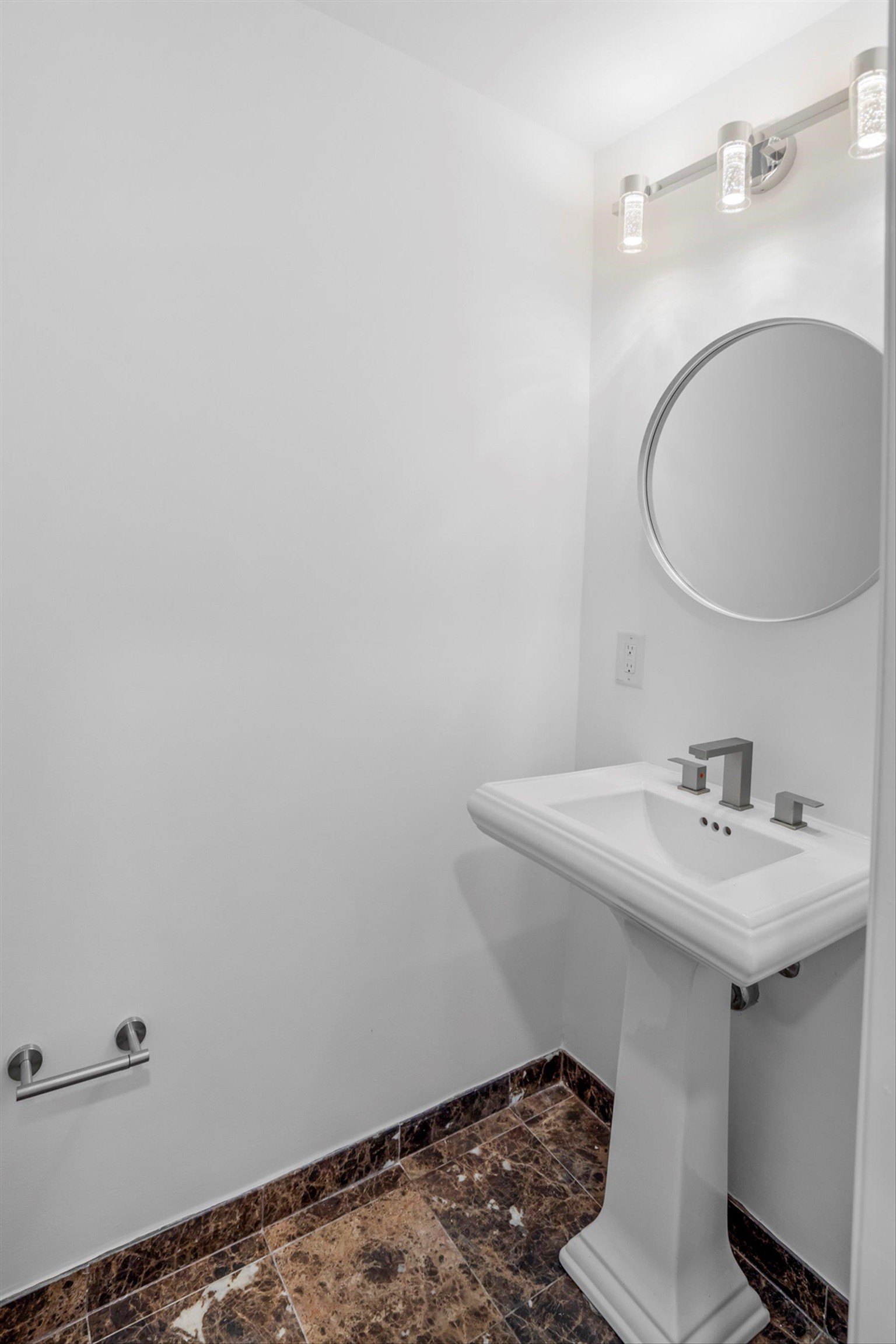 JC, Greenville, New Jersey, 07305, United States, 4 Bedrooms Bedrooms, ,4 BathroomsBathrooms,Residential,For Sale,1974551