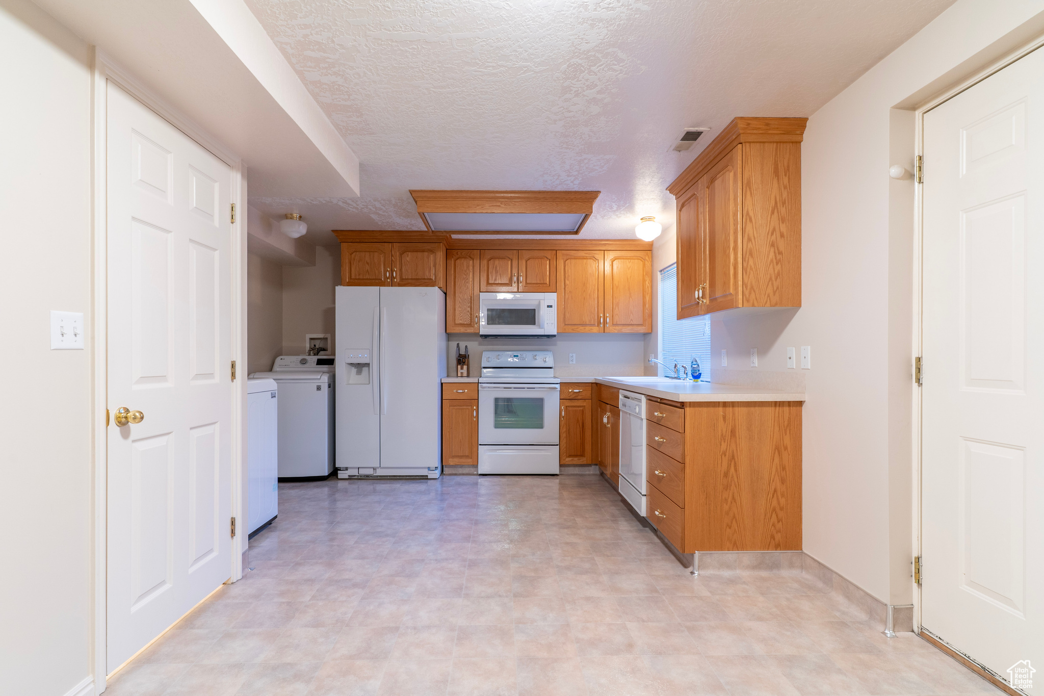 West Jordan, Utah, 84088, United States, 4 Bedrooms Bedrooms, ,Residential,For Sale,1927849