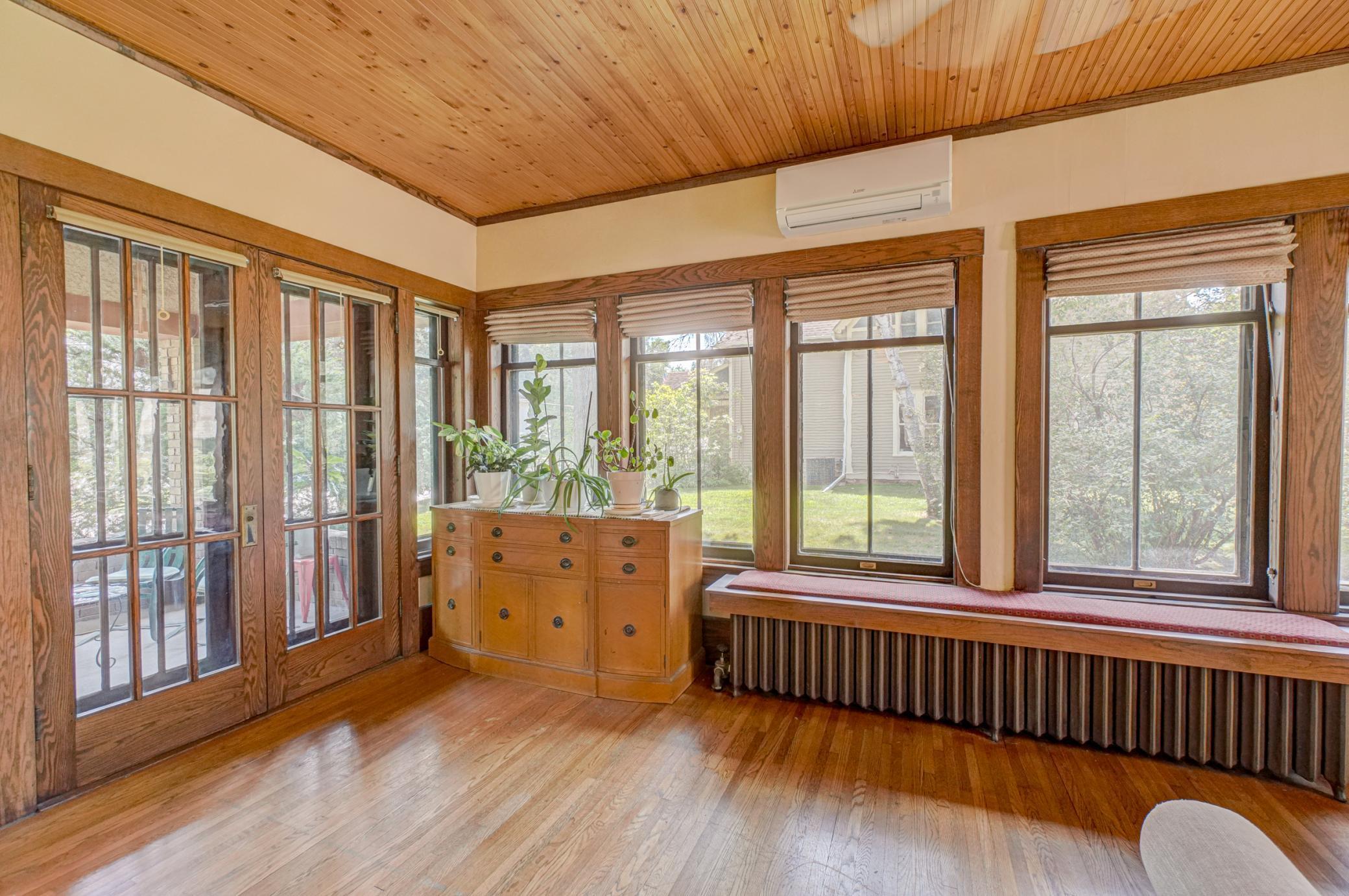 Stillwater, Minnesota, 55082, United States, 4 Bedrooms Bedrooms, ,2 BathroomsBathrooms,Residential,For Sale,1916942