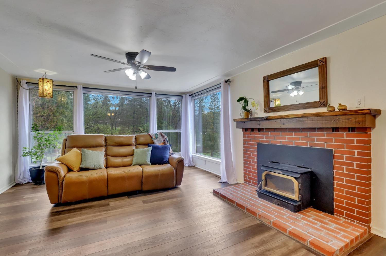 Nevada City, California, 95959, United States, 3 Bedrooms Bedrooms, ,2 BathroomsBathrooms,Residential,For Sale,1975020