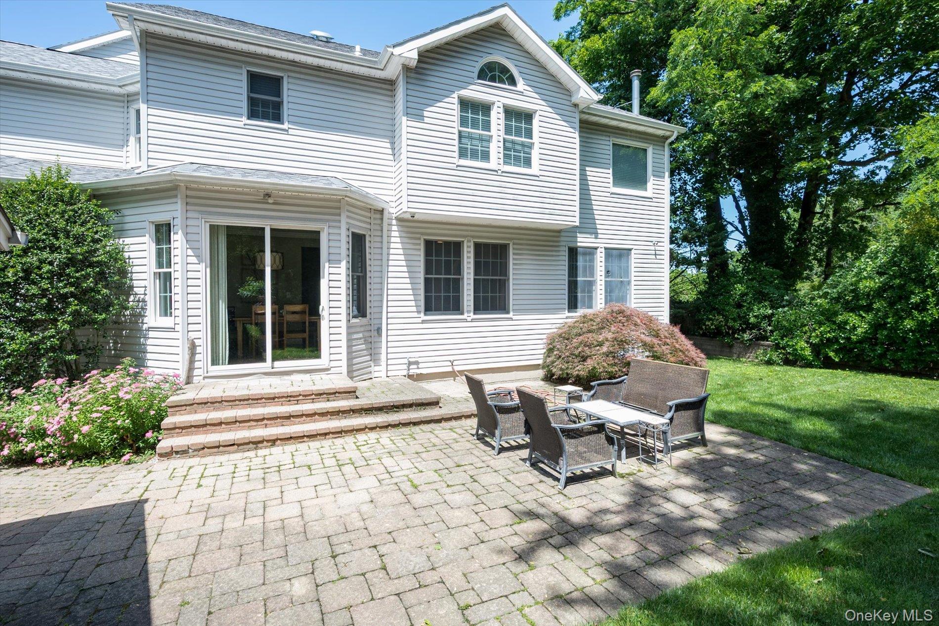  15 Church Street, Roslyn, NY, 11576 - 物件實景