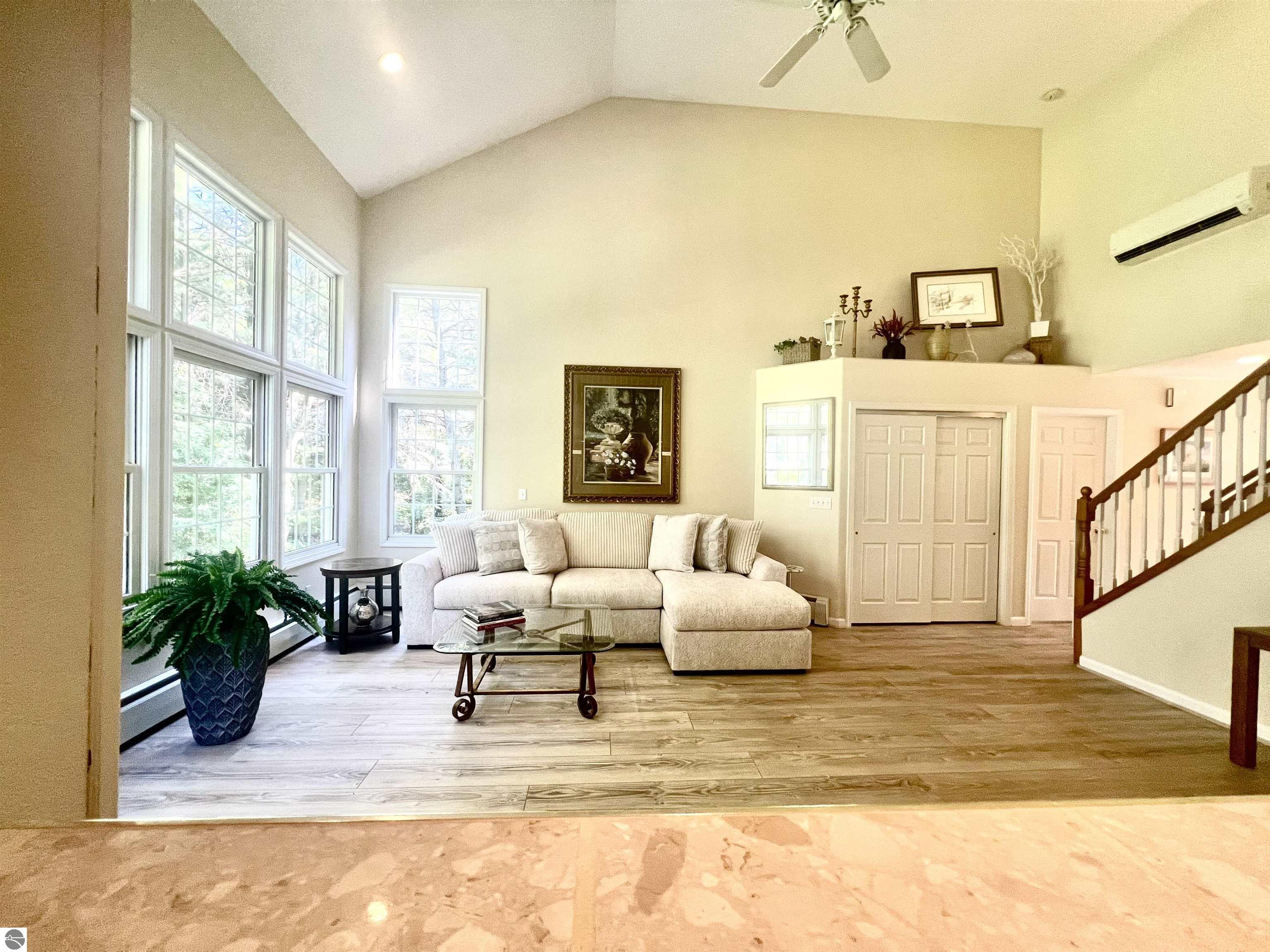 Traverse City, Michigan, 49686, United States, 4 Bedrooms Bedrooms, ,3 BathroomsBathrooms,Residential,For Sale,1883605