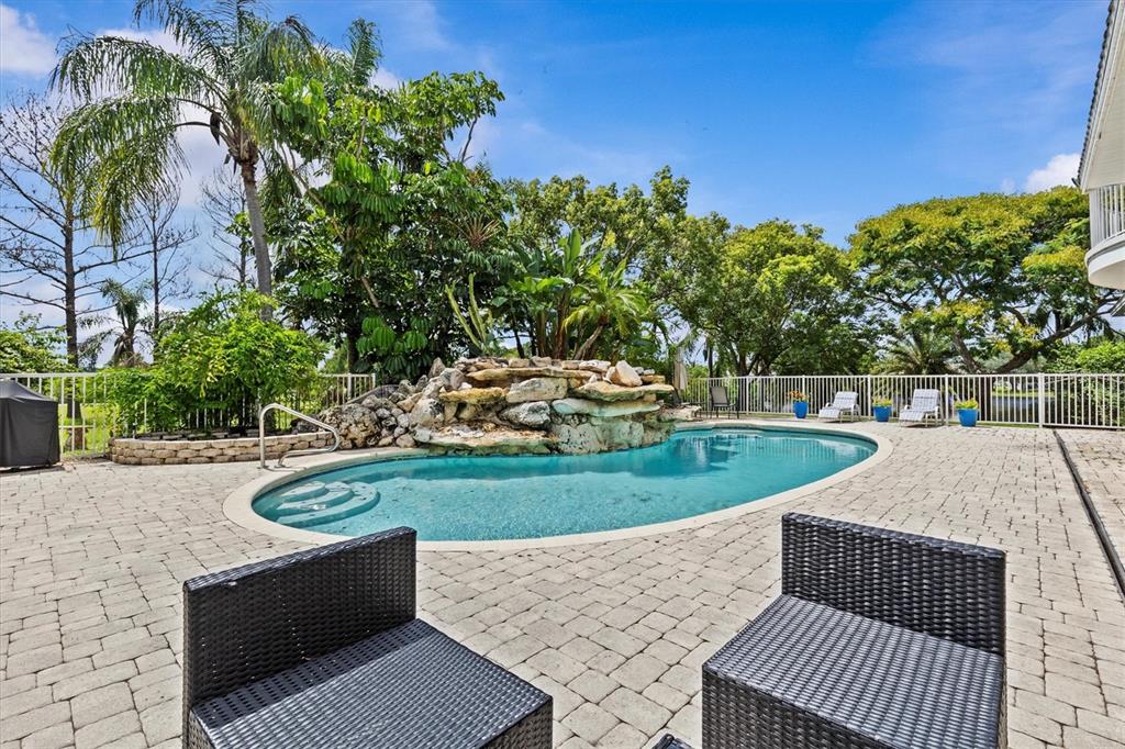 Tarpon Springs, Florida, 34689, United States, 5 Bedrooms Bedrooms, ,4 BathroomsBathrooms,Residential,For Sale,1901720