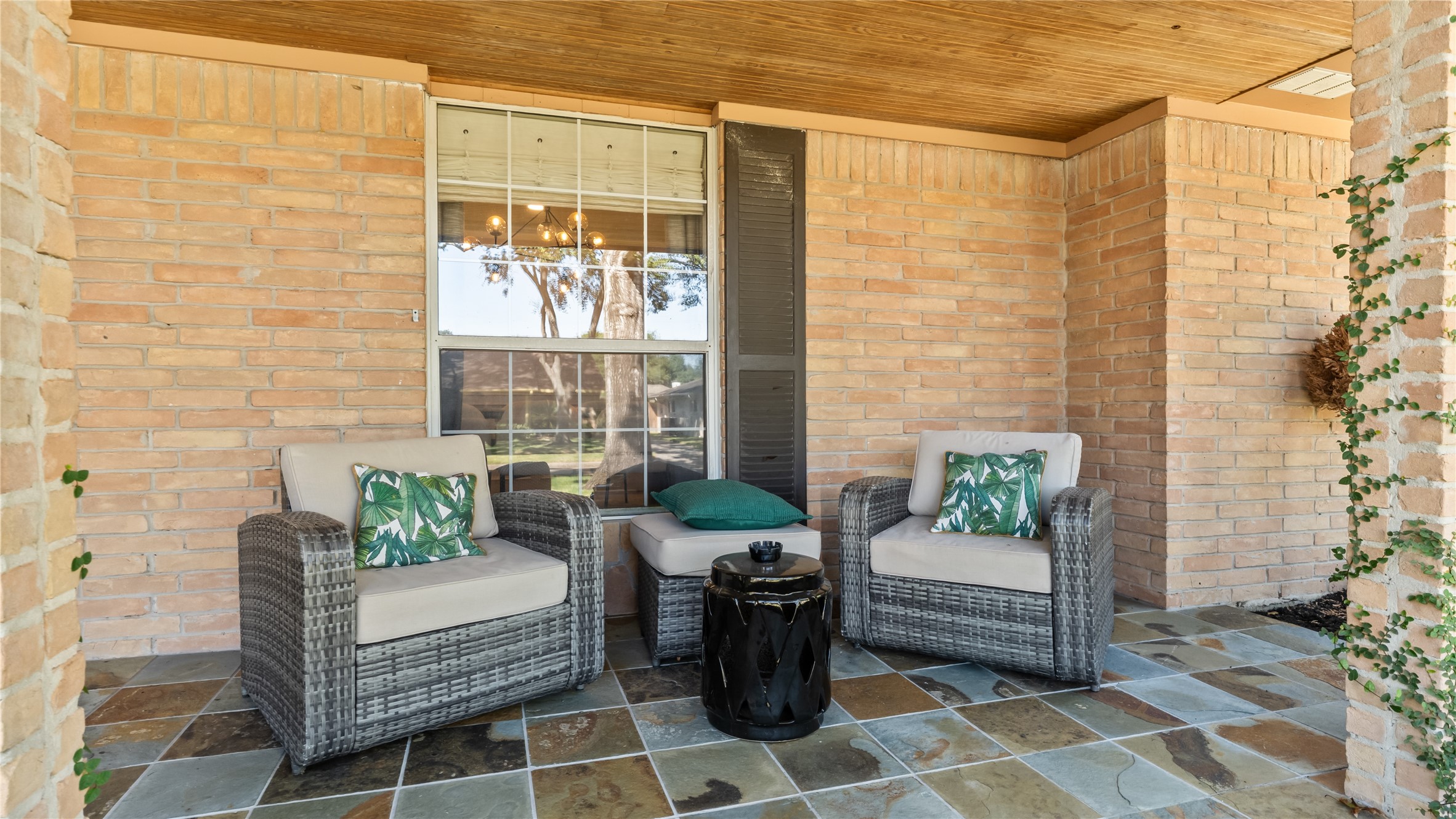 Houston, Texas, 77096, United States, 3 Bedrooms Bedrooms, ,3 BathroomsBathrooms,Residential,For Sale,1966528