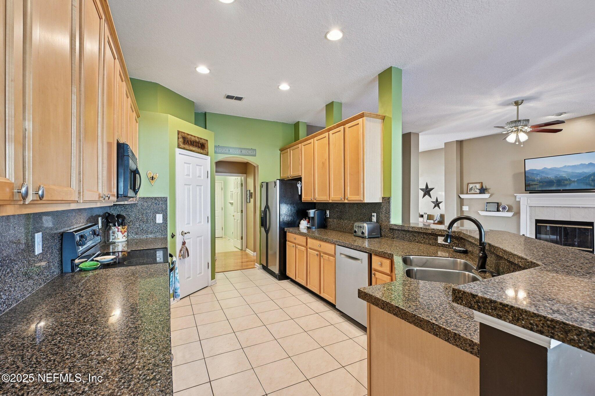 Fleming Island, Florida, 32003, United States, 4 Bedrooms Bedrooms, ,3 BathroomsBathrooms,Residential,For Sale,1993448