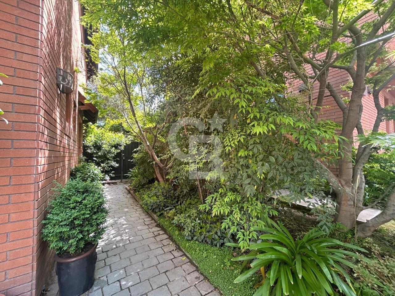 Lo Barnechea, Chile, 5 Bedrooms Bedrooms, ,5 BathroomsBathrooms,Residential,For Sale,1986554