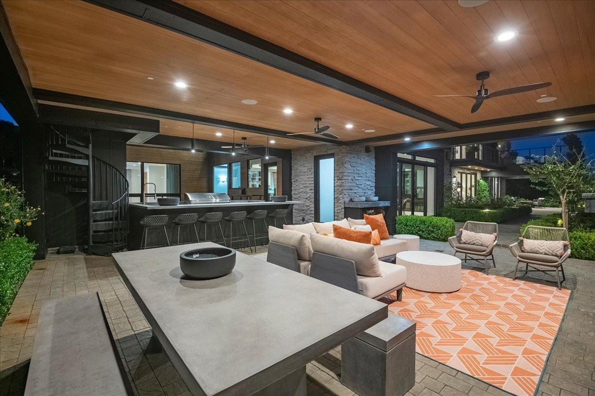 Saratoga, California, 95070, United States, 6 Bedrooms Bedrooms, ,11 BathroomsBathrooms,Residential,For Sale,1971416