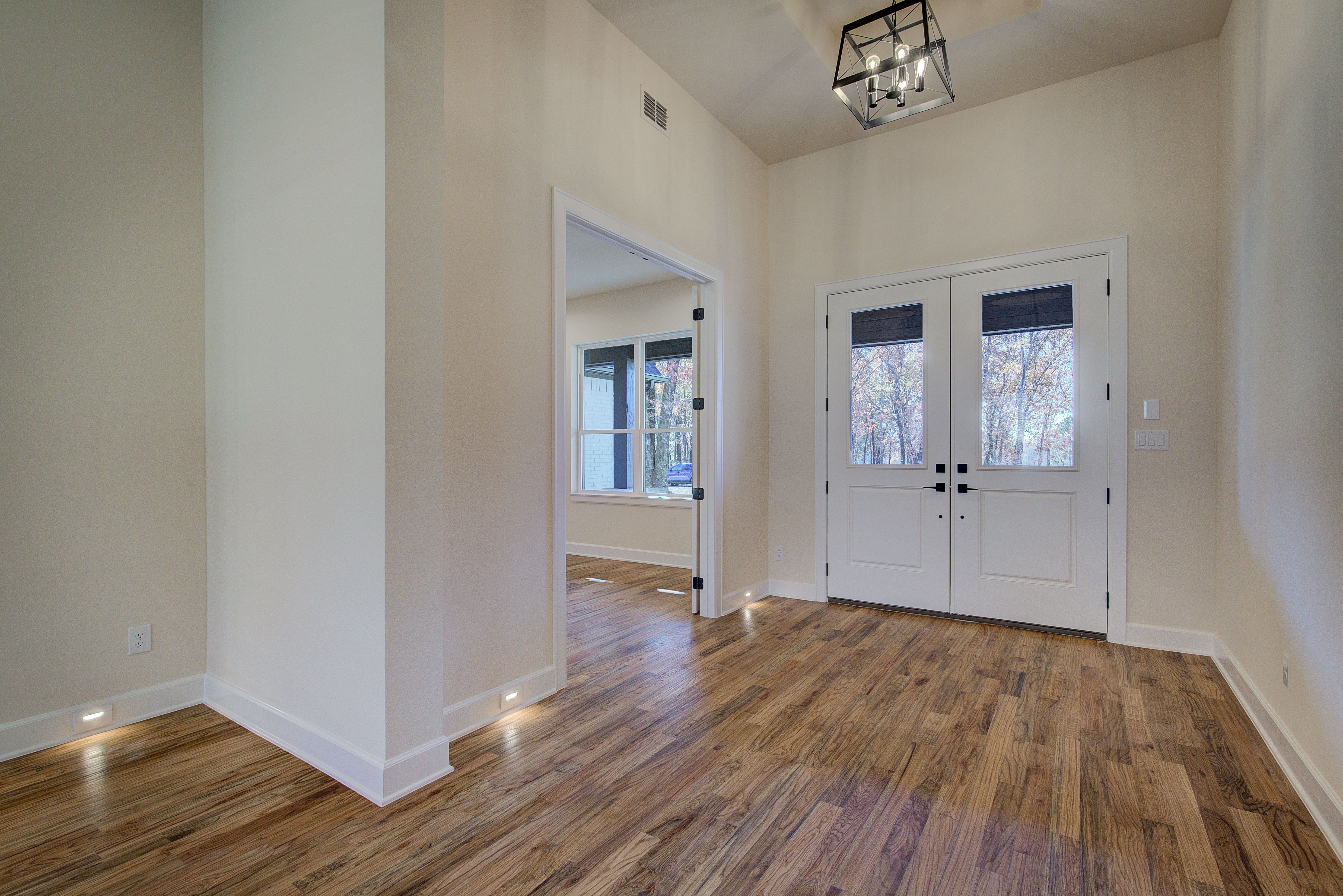 Mineola, Texas, 75773, United States, 4 Bedrooms Bedrooms, ,4 BathroomsBathrooms,Residential,For Sale,1981031