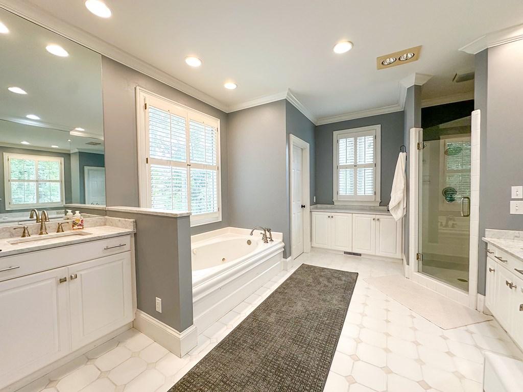 DALTON, Georgia, 30720, United States, 5 Bedrooms Bedrooms, ,5 BathroomsBathrooms,Residential,For Sale,1939642