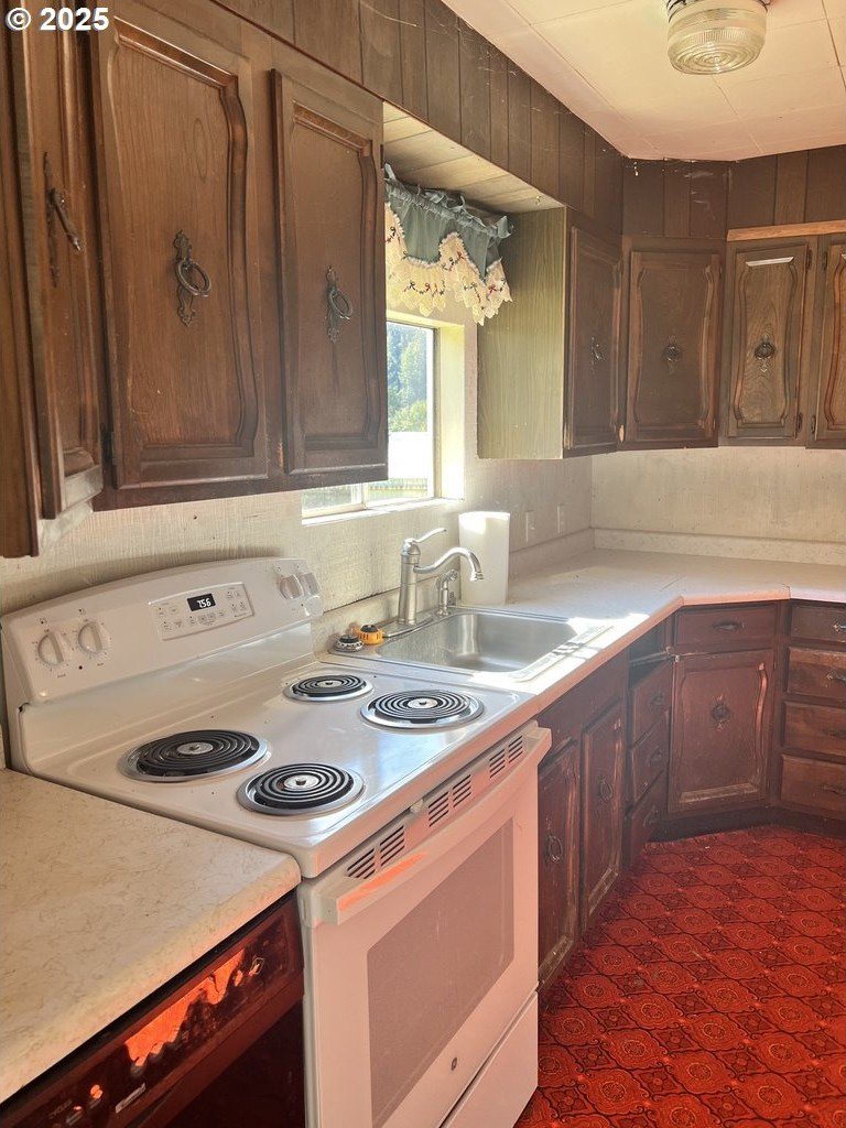 Gold Beach, Oregon, 97444, United States, 3 Bedrooms Bedrooms, ,1 BathroomBathrooms,Residential,For Sale,1980653