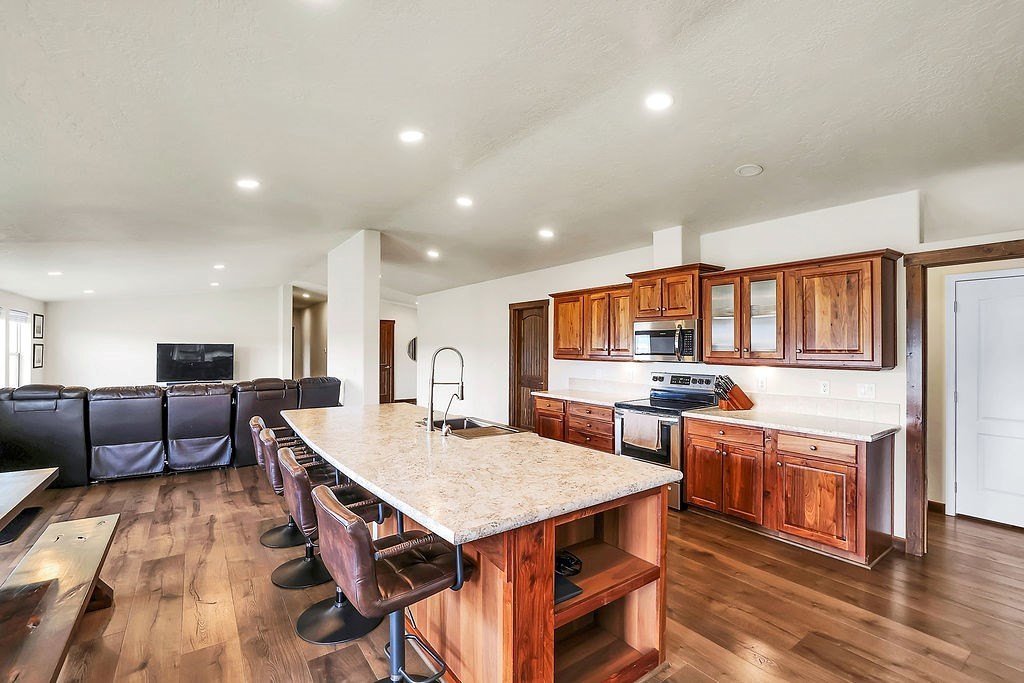 Donnelly, Idaho, 83615, United States, 3 Bedrooms Bedrooms, ,1 BathroomBathrooms,Residential,For Sale,2005150