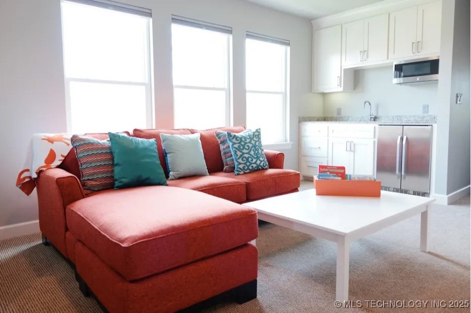 Sapulpa, Oklahoma, 74066, United States, 3 Bedrooms Bedrooms, ,3 BathroomsBathrooms,Residential,For Sale,1987728