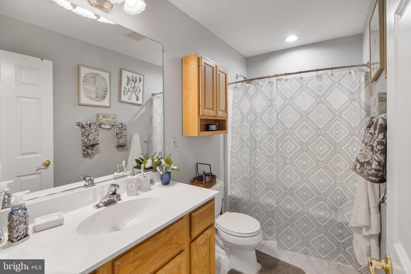 ST LEONARD, Maryland, 20685, United States, 6 Bedrooms Bedrooms, ,4 BathroomsBathrooms,Residential,For Sale,1794955