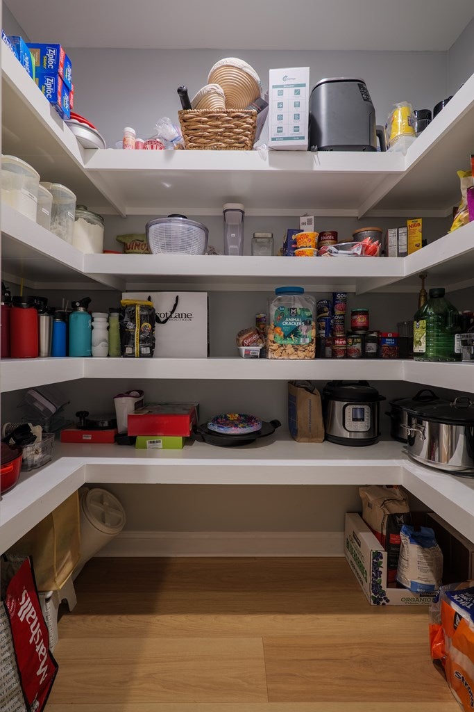 Valdosta, Georgia, 31601, United States, 4 Bedrooms Bedrooms, ,3 BathroomsBathrooms,Residential,For Sale,1991000