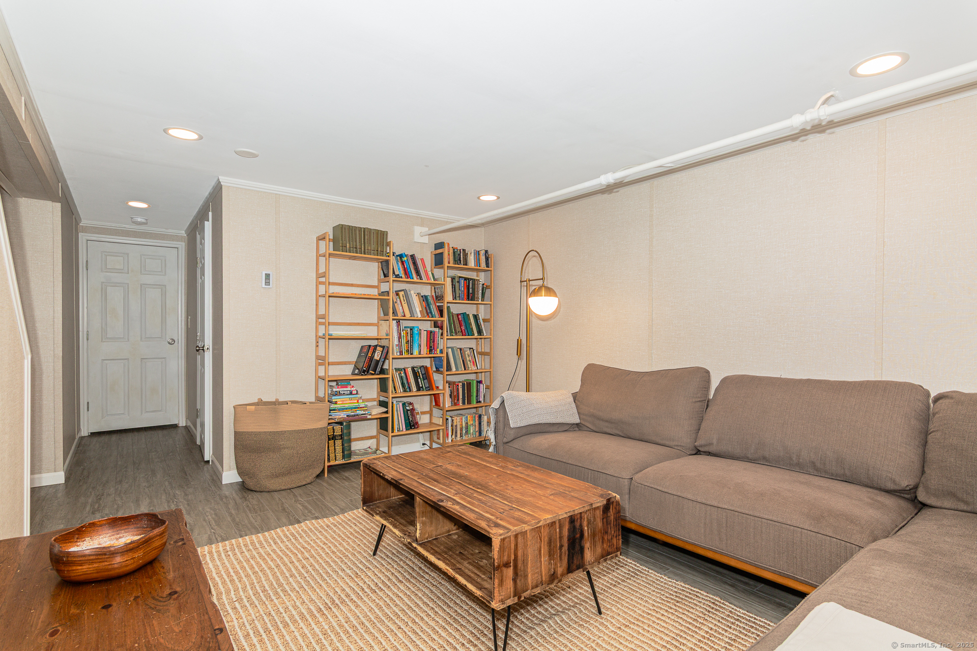 New London, Connecticut, 06320, United States, 2 Bedrooms Bedrooms, ,2 BathroomsBathrooms,Residential,For Sale,1895689