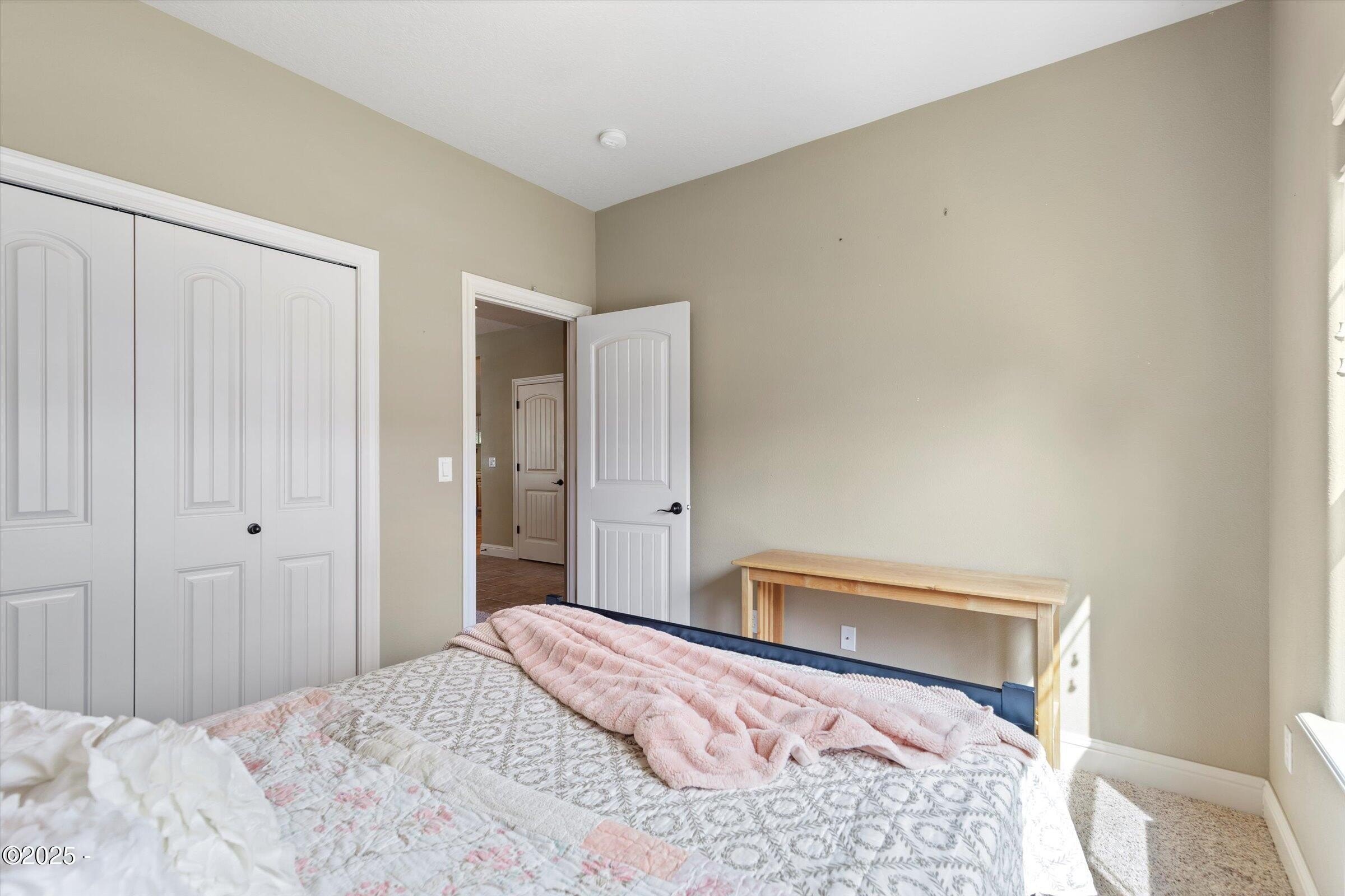 Lincoln City, Oregon, 97367, United States, 3 Bedrooms Bedrooms, ,Residential,For Sale,1941773