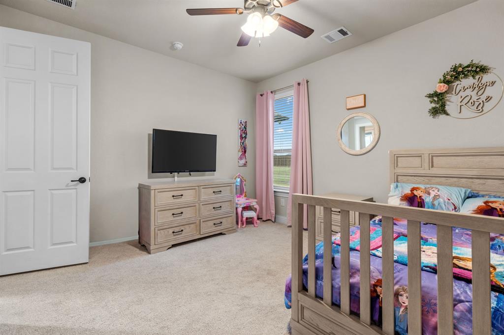 Waxahachie, Texas, 75165, United States, 4 Bedrooms Bedrooms, ,3 BathroomsBathrooms,Residential,For Sale,1981822