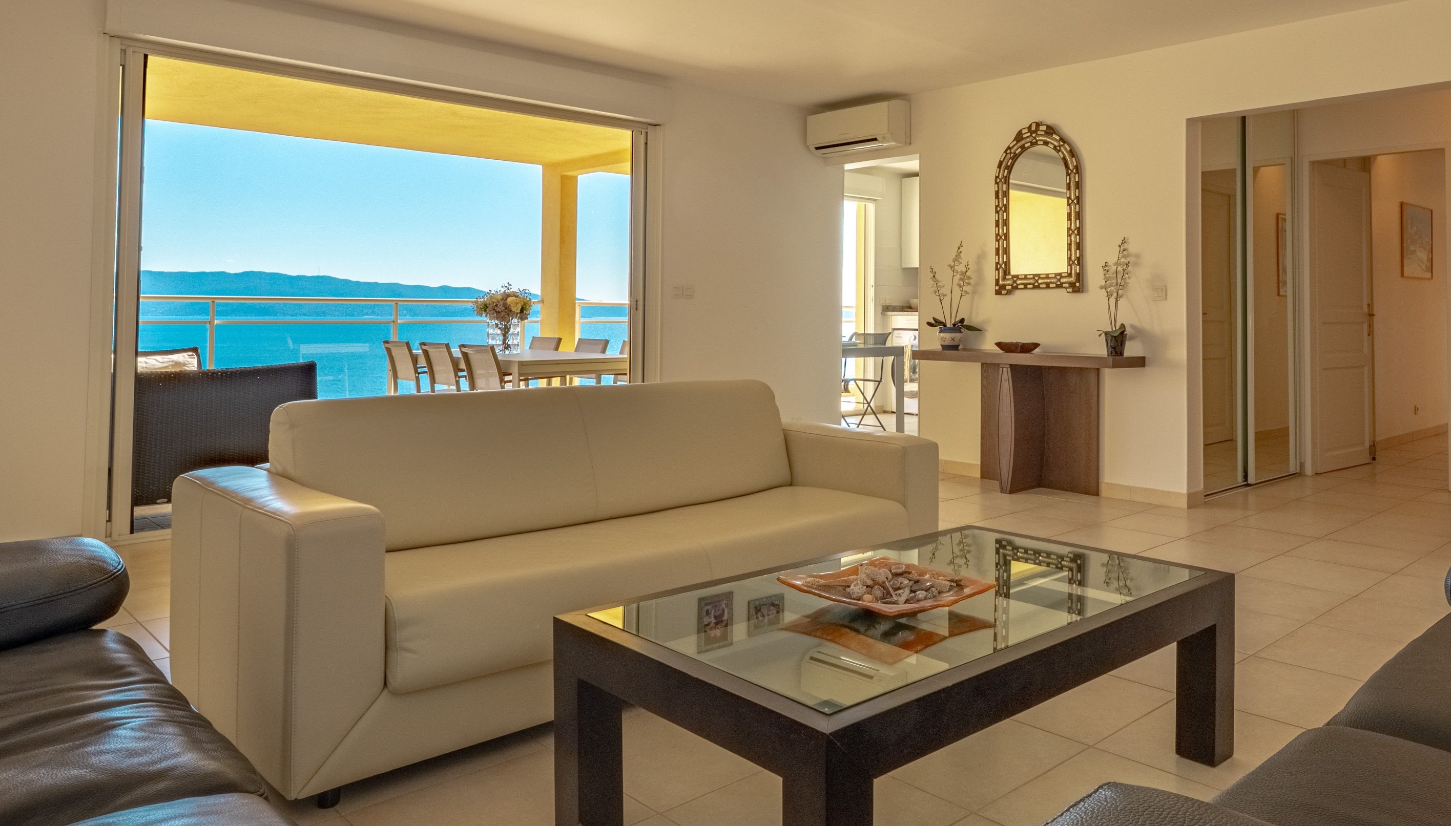  For sale : Luxury apartment, terrace, and panoramic sea view - Route des Iles S… - 物件實景